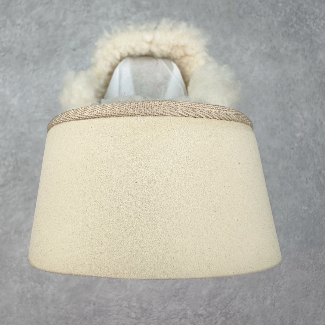 图片[8]-UGG W Classic Coquette Clog Slipper II 科凯特2.0系列时尚居家穆勒风包头舒适保暖露跟半拖鞋 货号：OB938 产品描述：休闲系列作为本季主力系列，轻盈耐磨的橡胶大底，让穿着的舒适性提升 品名：Classic Coquette Clog Slipper II 科凯特2.0系列鞋面：翻毛皮革/织物 尺码：35-40-选品中心