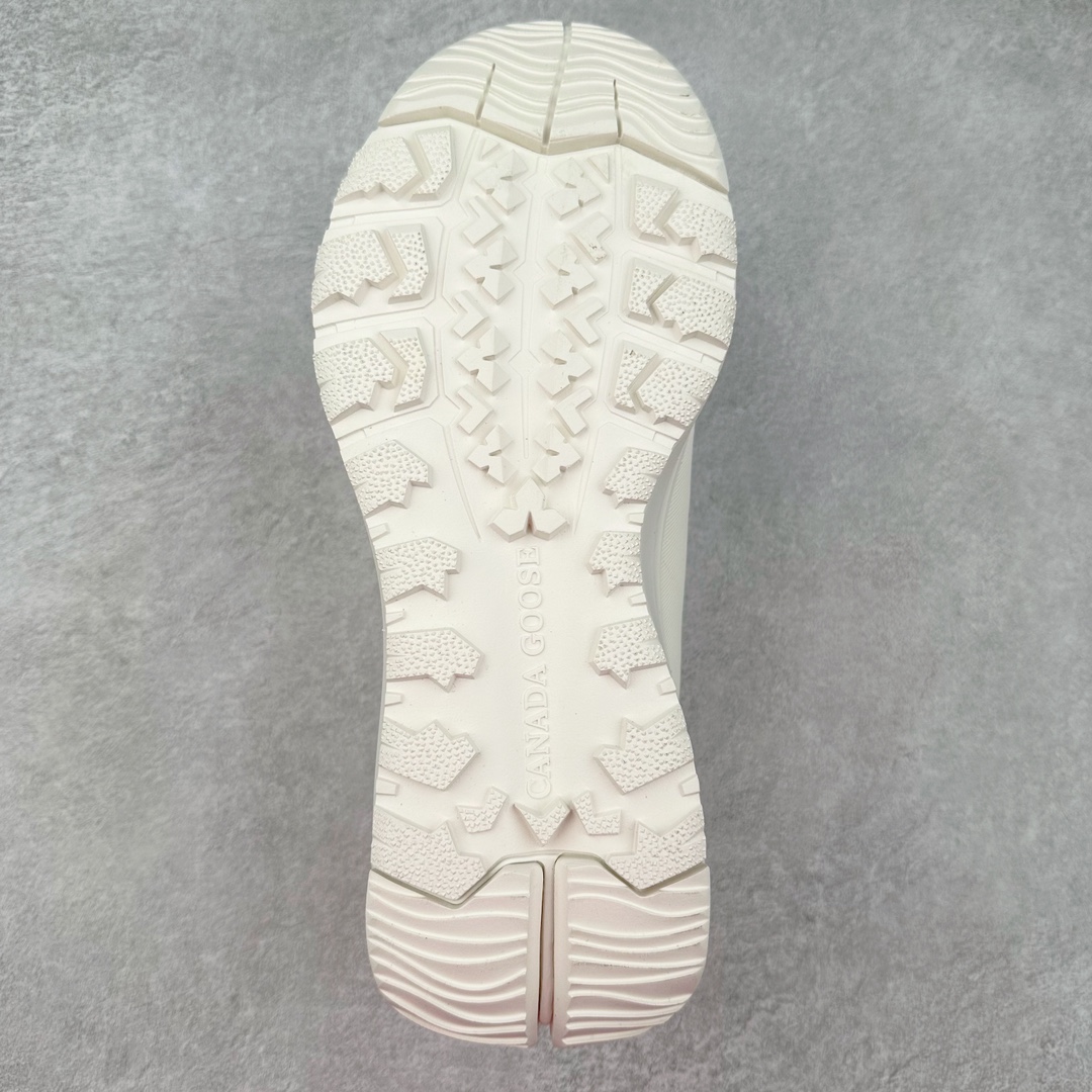 图片[9]-Canada Goose Glacier Trail 大鹅登山运动鞋 全新户外登山运动鞋 鞋身采用防水耐磨纤维革组合翻毛皮材质 中底增高加厚缓震PU组合防滑耐磨锯齿大底 提供超强的抓地力和防滑性能 正确大盒包装 内赠防尘袋一个 尺码：40-46（无半码）-选品中心