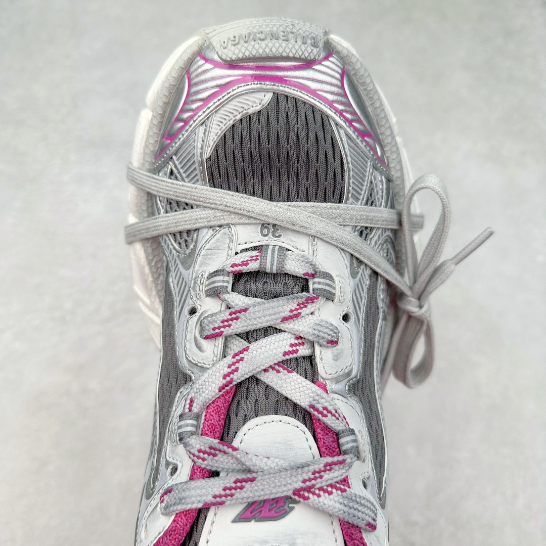 图片[4]-＃纯原 BALENCIAGA 3XL Sneakers 巴黎世家十代网布系带低帮走秀复古老爹鞋 全套原纸板楦头开发 最原汁原味的灵魂版型 全鞋荧光划线卡点 胶水把控整洁度追求极致完美 每一双都是工艺品 多重QC质检 超越公司货的品控标准 实实在在的免检产品 原盒原配 正确字体电绣 粗细、位置、大小正确 侧边TPU 透气孔匹配意产原版 正确分离大底 TPU软底 原版一致大底LOGO 立体感十足 原厂皮料水洗做旧 采购原厂网纱 不含皮革 网布材料和聚氨酯 磨损效果 鞋头边缘和后帮 Balenciaga 徽标 鞋面和后跟凸印尺码 鞋舌 3XL 橡胶品牌标识和反光细节 鞋帮拉袢和鞋舌拉祥 配反光细节 备用鞋带在鞋履前侧 可在穿着前取下 便于不同造型搭配 正常尺码 尺码：35 36 37 38 39 40 41 42 43 44 45 46-选品中心