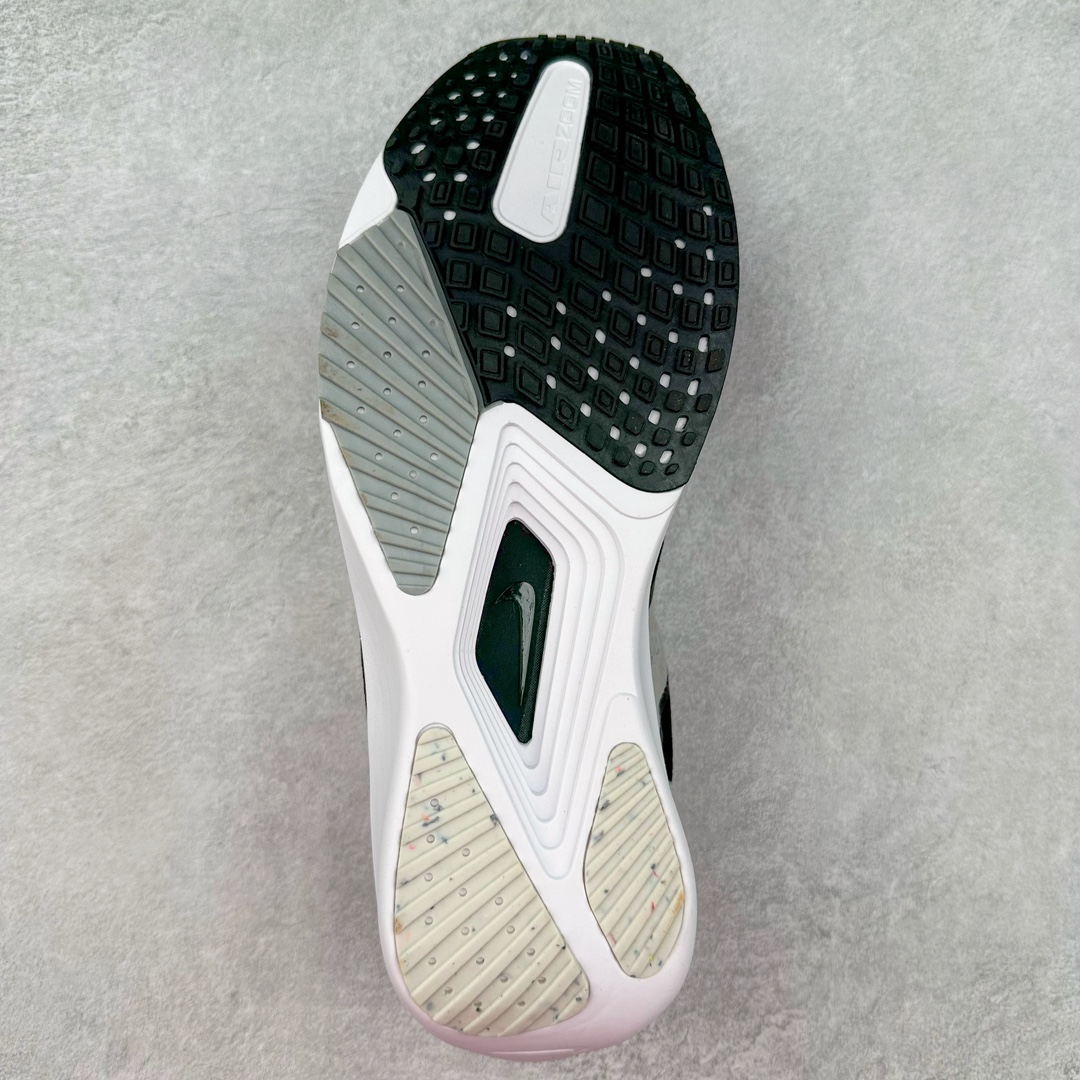 图片[9]-NK AIR Zoom RIVALFLY FK4代系列轻量飞织低帮休闲运动慢跑鞋 整体设计采用流线型的轻质工程网眼材质构成鞋面 并与其他 Running 旗舰鞋款同样搭载全脚掌 ZoomX 缓冲中底 搭配 Pebax 物料与橡胶外底 ZoomX StreakFly 首发配色以Prototype呈现 其灵感是来自开发期间的磨损测试 透过编号的标记与内侧的预期跑步距离突出研发过程 货号：FV6040-001 尺码：39 40 40.5 41 42 42.5 43 44 44.5 45-选品中心