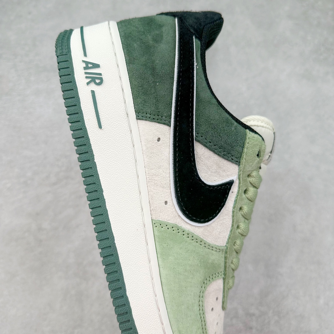 图片[6]-NK Air Force 1´07 Low 空军一号低帮百搭休闲运动板鞋 LB8989-333 柔软、弹性十足的缓震性能和出色的中底设计 横跨复古与现代的外型结合 造就出风靡全球 三十多年的Force 1 直到今天还深受青睐 尺码：36 36.5 37.5 38 38.5 39 40 40.5 41 42 42.5 43 44 44.5 45-选品中心