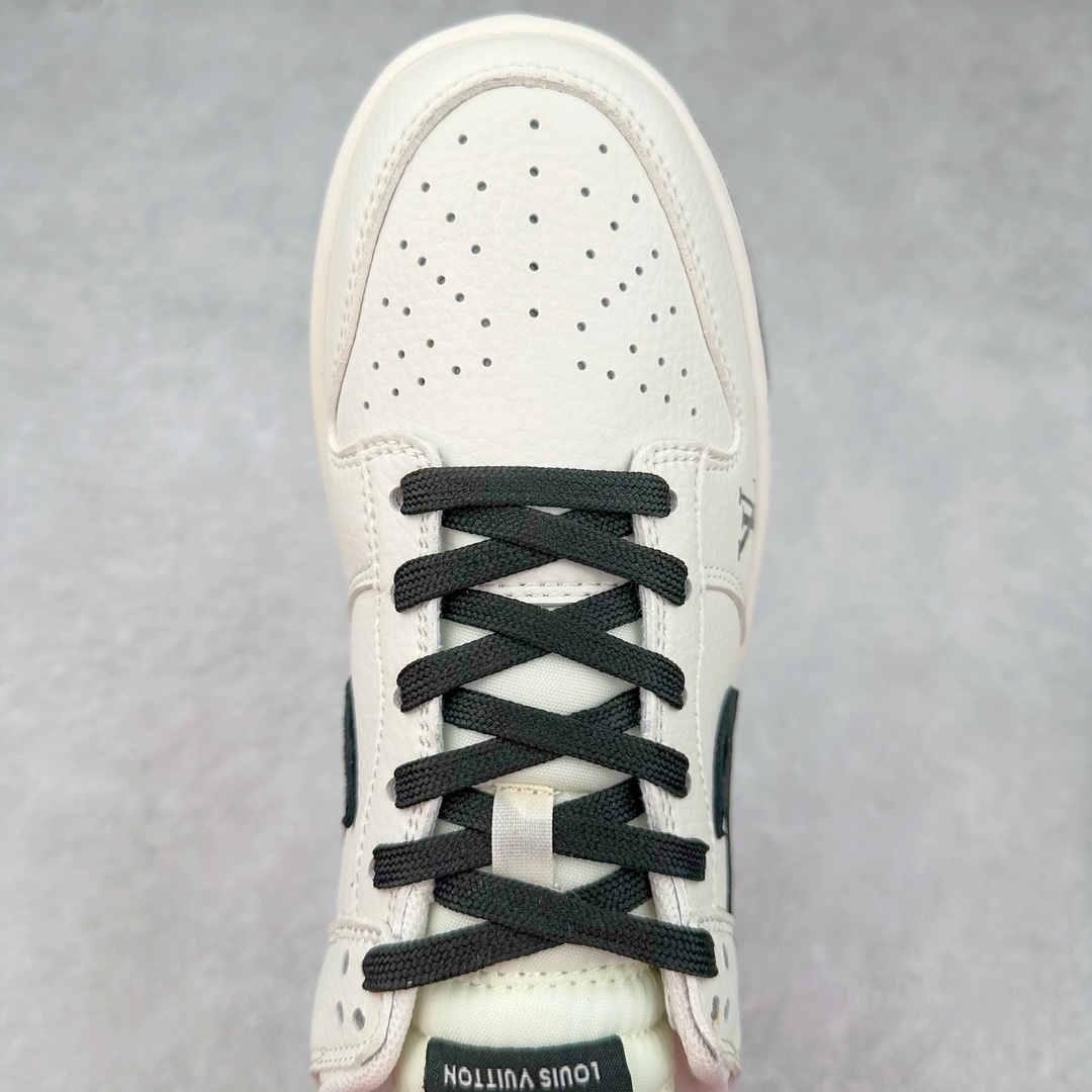 图片[4]-NK Dunk Low 定制配色 FC1688-190 大厂出品 极力推荐 原装头层材料 独家版型蒸餾加工帶來的是更好的视觉和脚感体验大厂纯原品质出货 清洁度 电绣工艺 皮料切割干净无任何毛边 细节完美 尺码：36 36.5 37.5 38 38.5 39 40 40.5 41 42 42.5 43 44 44.5 45 46 47.5-选品中心