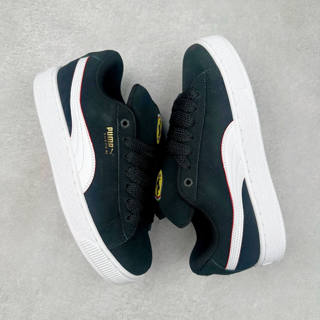 图片[3]-PUMA SUEDE XL 彪马新款面包鞋男女同款复古休闲板鞋 赠送一双鞋带 鞋身通体采用细腻的麂皮材质 厚实柔软 质感出众 鞋侧保留PUMA标志性跑道图案 侧面与后跟点缀金属色PUMA LOGO 兼具辨识度与细节感 加厚鞋垫、饱满鞋舌 搭配加宽扁形鞋带 使得穿着感更加贴合与舒适 值得一提的是 本季SUEDE XL鞋款以黑色、红色及蓝色最为瞩目 经典黑的配色 在低调之余可轻松驾驭任何潮流风格造型 而高饱和度的配色 则是当之无愧的早春出街利器。货号： 395205 尺码：36 37 37.5 38 38.5 39 40 40.5 41 42 42.5 43 44 45-选品中心