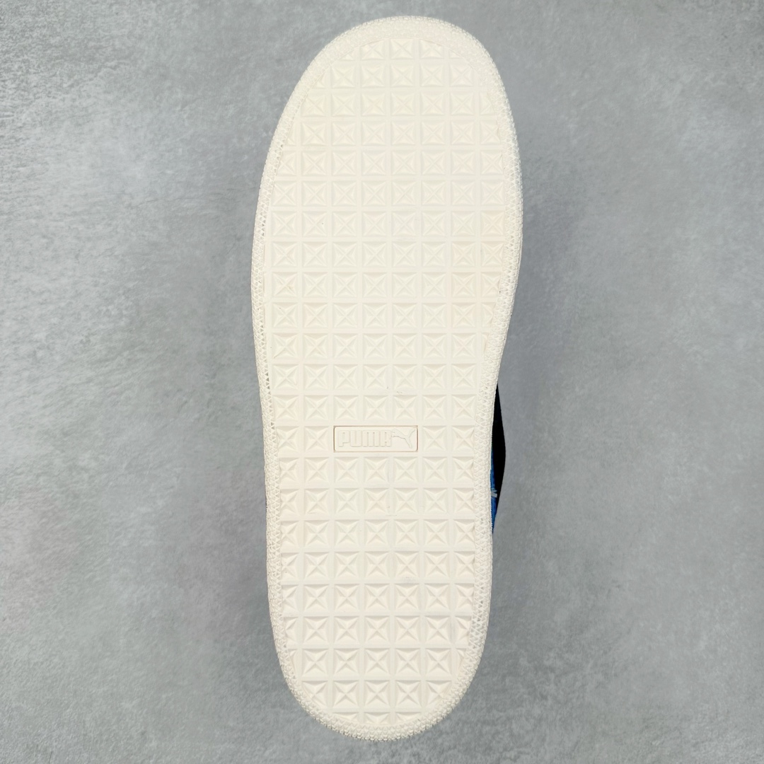 图片[9]-PUMA SUEDE XL 彪马新款面包鞋男女同款复古休闲板鞋 赠送一双鞋带 鞋身通体采用细腻的麂皮材质 厚实柔软 质感出众 鞋侧保留PUMA标志性跑道图案 侧面与后跟点缀金属色PUMA LOGO 兼具辨识度与细节感 加厚鞋垫、饱满鞋舌 搭配加宽扁形鞋带 使得穿着感更加贴合与舒适 值得一提的是 本季SUEDE XL鞋款以黑色、红色及蓝色最为瞩目 经典黑的配色 在低调之余可轻松驾驭任何潮流风格造型 而高饱和度的配色 则是当之无愧的早春出街利器。货号： 395205 尺码：36 37 37.5 38 38.5 39 40 40.5 41 42 42.5 43 44 45-选品中心