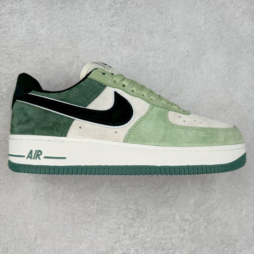 NK Air Force 1´07 Low 空军一号低帮百搭休闲运动板鞋 LB8989-333 柔软、弹性十足的缓震性能和出色的中底设计 横跨复古与现代的外型结合 造就出风靡全球 三十多年的Force 1 直到今天还深受青睐 尺码:36 36.5 37.5 38 38.5 39 40 40.5 41 42 42.5 43 44 44.5 45-选品中心