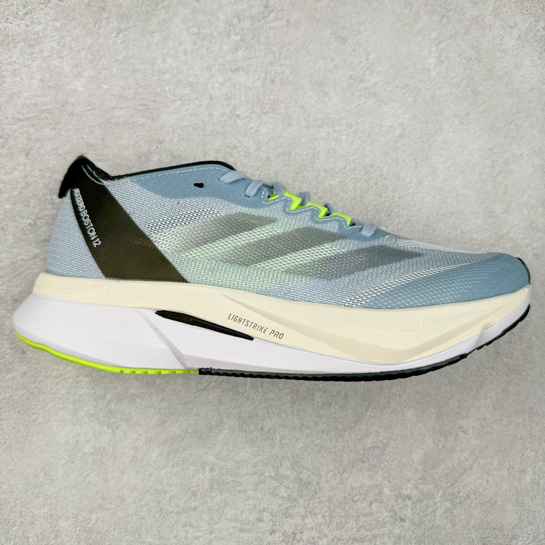 AD Adizero Boston 12 波士顿夏季透气网眼竞速跑鞋 延续爪型玻璃纤维推进系统 进化为全掌式的ENERGY RODS 2.0 从脚跟到脚趾的一体成形设计 强化整体推进力 提升速度表现 升级透气鞋面更具支撑性 利用ENGINEERED MESH技术进行不同密度织纹 强化支撑性 更使用50%以上的回收材料製成 减低塑料浪费 此外变薄的鞋舌为前掌提供更多空间 提供跑者更好的穿着感受 马牌轮胎大底耐磨性佳 大底全掌采用耐磨的Continental马牌轮胎大底 在各种环境下保有良好抓地力 货号：HP9703 尺码：36 36.5 37 38 38.5 39 40 40.5 41 42 42.5 43 44 44.5 45-选品中心
