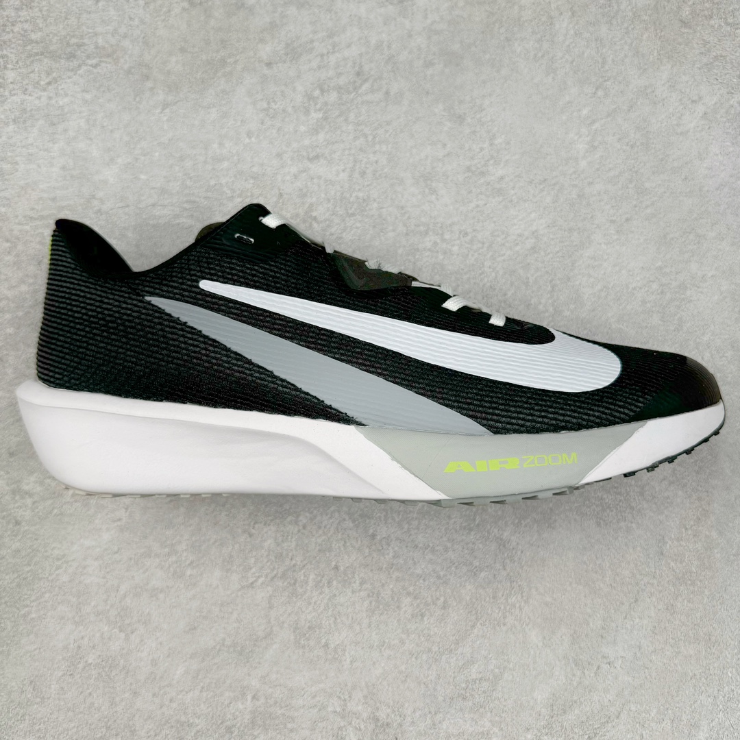 NK AIR Zoom RIVALFLY FK4代系列轻量飞织低帮休闲运动慢跑鞋 整体设计采用流线型的轻质工程网眼材质构成鞋面 并与其他 Running 旗舰鞋款同样搭载全脚掌 ZoomX 缓冲中底 搭配 Pebax 物料与橡胶外底 ZoomX StreakFly 首发配色以Prototype呈现 其灵感是来自开发期间的磨损测试 透过编号的标记与内侧的预期跑步距离突出研发过程 货号：FV6040-001 尺码：39 40 40.5 41 42 42.5 43 44 44.5 45-选品中心