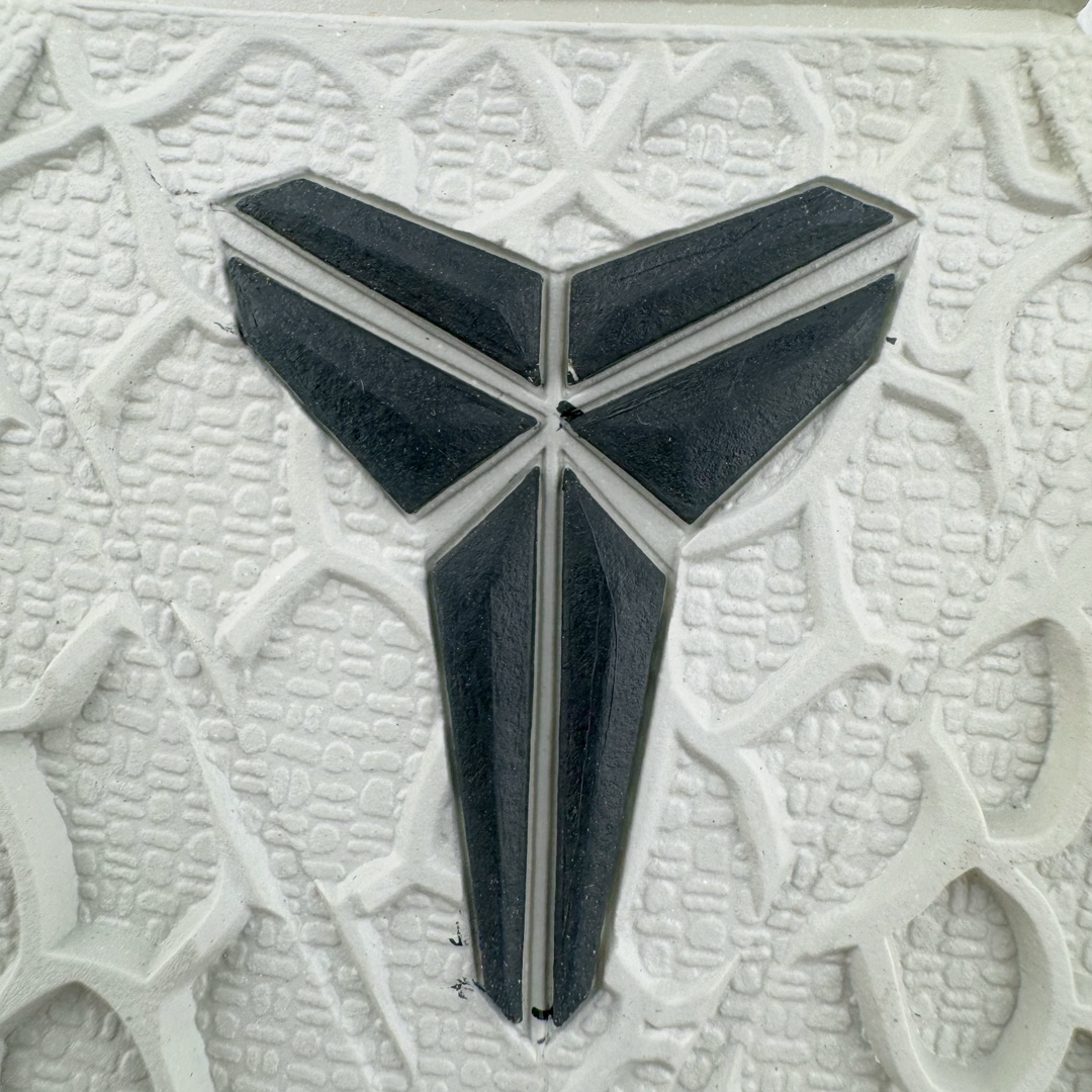 图片[19]-＃S2纯原 NK Zoom Kobe 6 Protro 科比六代 全明星2.0 白色星星 FQ3546-100 原楦纸板开发 鞋身流线型、后跟塑形 区分土肥圆 Zoom Turbo气垫 后掌EVA缓震 实战配置直接拉满 原档数据3D打印 鞋面蛇鳞一颗一粒匹配原版 全身鞋材卡料色独家定制 唯一正确喷漆SWOOSH NK专利Flyknit飞线科技 给予鞋身足够抗扭矩力 真实底模最大47.5 实战利器 专供海外市场 尺码：40 40.5 41 42 42.5 43 44 44.5 45 46 47.5 48.5 （脚宽、脚胖 建议买大半码）-选品中心