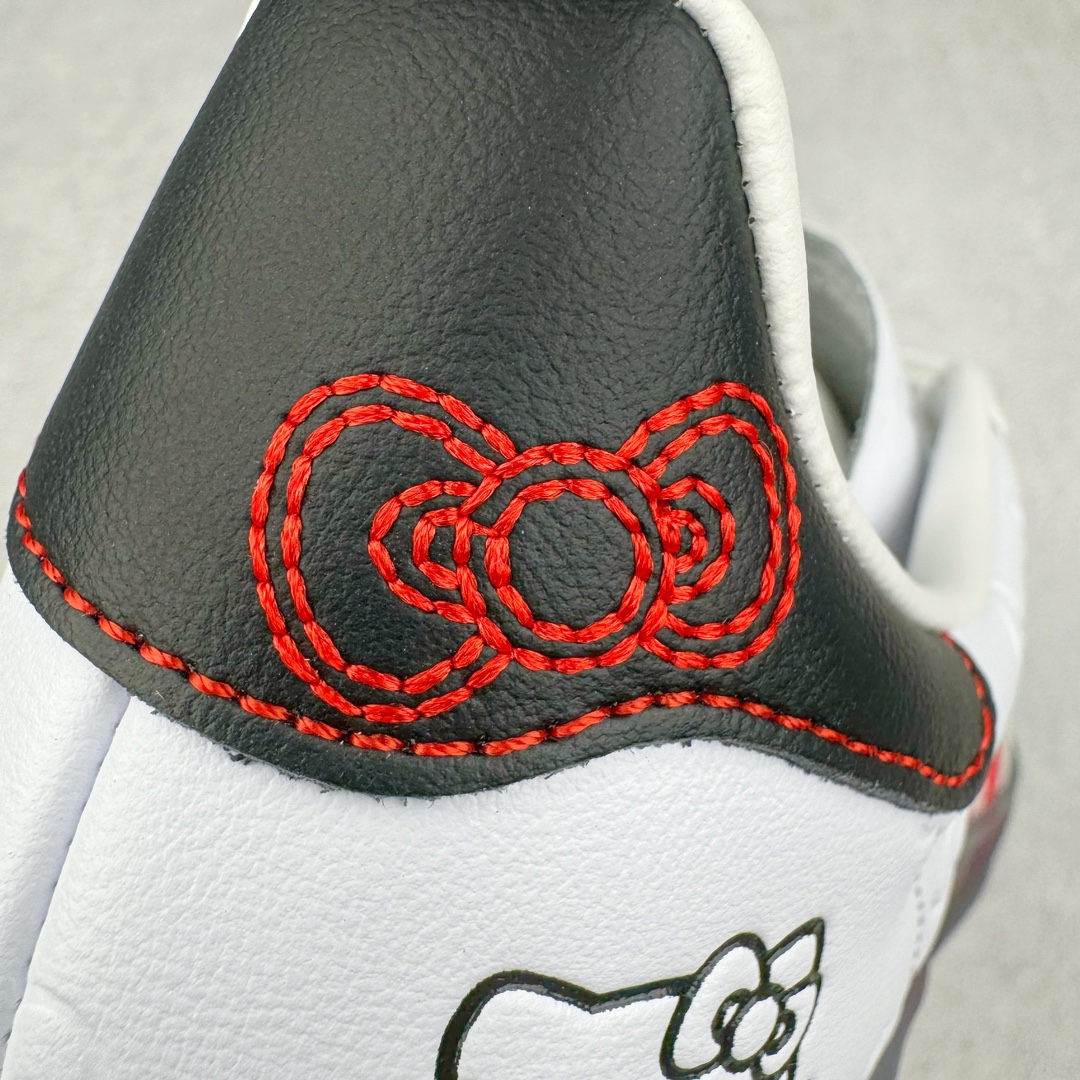 图片[19]-＃CS纯原 AD Original Gazelle Indoor Trainers 瞪羚室内鞋系列低帮复古百搭休闲运动德训风板鞋 HelloKitty联名白红 II0013 高端零售特供批次 原厂定制长毛翻毛皮组合环保纤维革鞋面材质 内置环保海玻璃鞋垫 外置RB橡胶大底 产品品控稳定性领先行业 原厂全套原楦原纸板冲刀磨具开发 原厂皮料加持 原厂港宝加持定型后跟R度完美 将复古进行到底 简约流畅 三十年不变经典 这款Gazelle运动鞋 无论面料、配色、质感或设计 都只在重现其1991年原款的经典 皮革鞋面 撞色三条纹和鞋跟标的设计 力求呈现90年代的经典复古风潮 Samba火热的同时 也带动了其它的复古鞋型 Gazelle便是其中一只 Gazelle Indoor拥有包边更宽的T字型鞋头 更好的保护运动员的前掌 浓浓的复古氛围感 非常适合现在流行的Cleanfit风格 尺码：35.5 36 36.5 37.5 38 38.5 39 40 40.5 41 42 42.5 43 44 44.5 45 46-选品中心