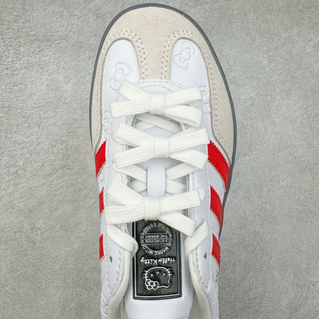 图片[4]-＃CS纯原 AD Original Gazelle Indoor Trainers 瞪羚室内鞋系列低帮复古百搭休闲运动德训风板鞋 HelloKitty联名白红 II0013 高端零售特供批次 原厂定制长毛翻毛皮组合环保纤维革鞋面材质 内置环保海玻璃鞋垫 外置RB橡胶大底 产品品控稳定性领先行业 原厂全套原楦原纸板冲刀磨具开发 原厂皮料加持 原厂港宝加持定型后跟R度完美 将复古进行到底 简约流畅 三十年不变经典 这款Gazelle运动鞋 无论面料、配色、质感或设计 都只在重现其1991年原款的经典 皮革鞋面 撞色三条纹和鞋跟标的设计 力求呈现90年代的经典复古风潮 Samba火热的同时 也带动了其它的复古鞋型 Gazelle便是其中一只 Gazelle Indoor拥有包边更宽的T字型鞋头 更好的保护运动员的前掌 浓浓的复古氛围感 非常适合现在流行的Cleanfit风格 尺码：35.5 36 36.5 37.5 38 38.5 39 40 40.5 41 42 42.5 43 44 44.5 45 46-选品中心