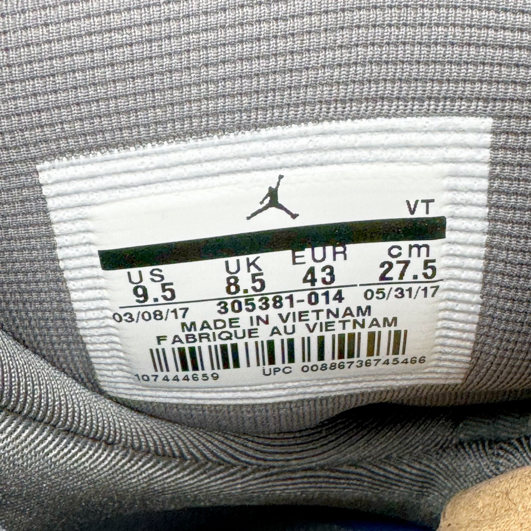 图片[10]-＃NC版 Air Jordan AJ8 高帮复古篮球鞋 灰色 305381-014 外贸订单 全套原纸板楦头开发 确保原汁原味 完美呈现五代版型 定制优质皮料 完美鞋型匹配公司货 正确TPU鞋舌锁扣 最新原厂底模 大底卡色咬花完美 鞋柜必备鞋款 终端现货供应 尺码：40 40.5 41 42 42.5 43 44 44.5 45 46 47.5-选品中心