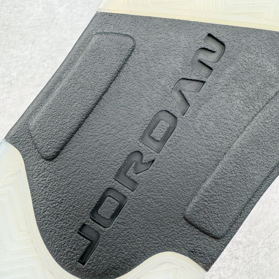 图片[19]-＃Ljr超强特价 Air Jordan AJ5 Retro 白紫康扣 DD0587-141 注意特价无售后 之前零售六七百的东西 买到就是赚 圈内最强系列 恪守真诚 承诺混一赔十 高端零售裸鞋圈特供批次 SZ原厂全套原楦原纸板冲刀磨具开发 原厂皮料加持 原厂港宝加持定型后跟R度完美 同源原厂电绣 飞翼针数密度立体效果一致 百分百一致原鞋 原厂拉帮工艺 针距密度一致 后跟弧度收口自然不对折 极致一眼正品既视感 进口玻璃冲刀皮料裁剪零毛边 全鞋电脑针车工艺 品控清洁度最高QC检验标准 免检产品 原厂订购鞋盒、鞋标、防尘纸、鞋撑、鞋带 追求极致的原厂味道 尺码对应库存明细‼️-选品中心