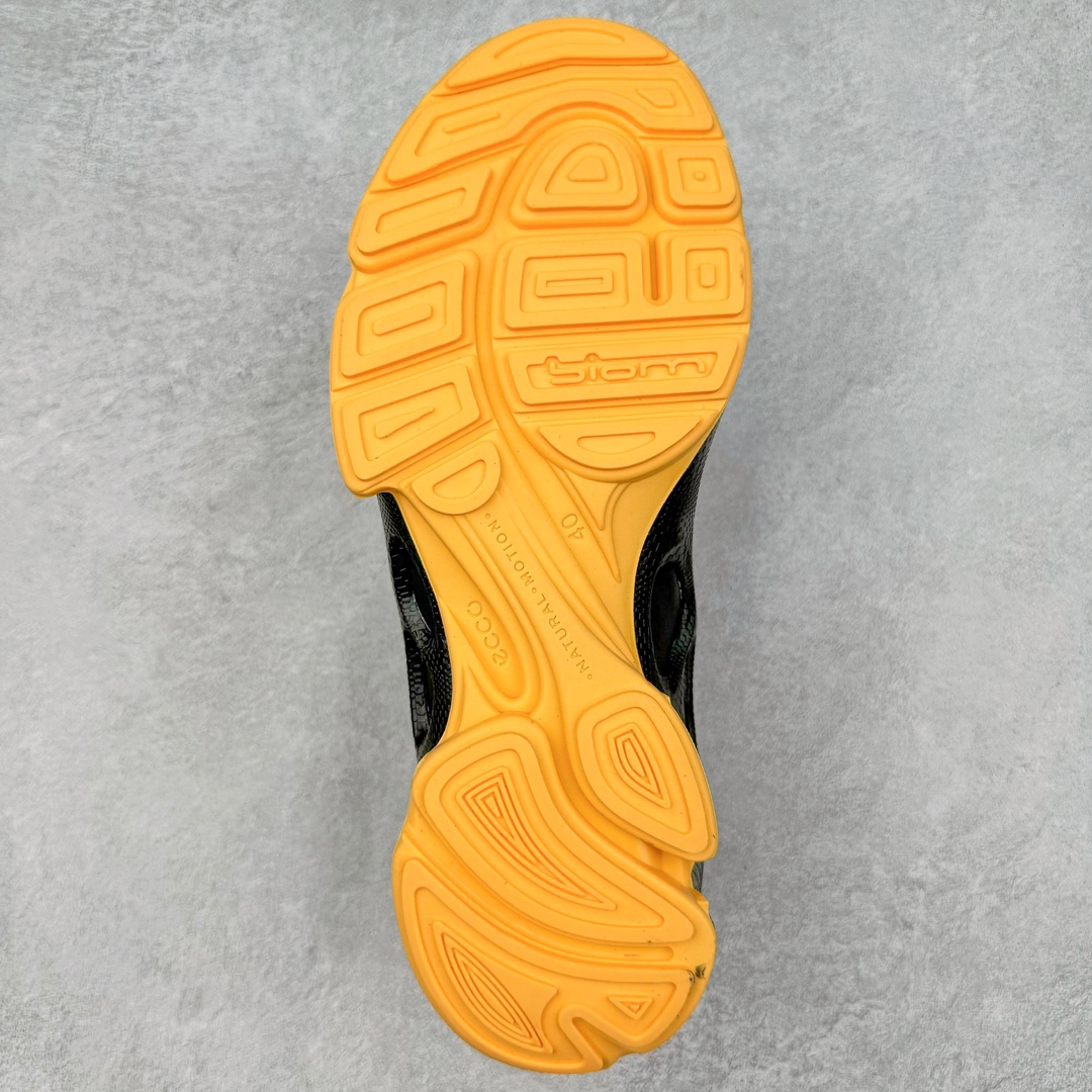 图片[9]-ECCO爱步2024年新款户外鞋防水透气越野跑鞋 健步踪迹系列 鞋面设有GORE-TEX防水薄膜 给你贴心防水保护 防水透气 直接注塑工艺连接鞋面与鞋底 一体成型 合脚稳固 BIOM自然律动科技鞋楦 符合人体工学 长效缓震带来裸足体验 橡胶大底 结合橡胶凸起鞋钉设计 适应多种地形 提供强劲抓地力与耐磨性 稳定支撑 越野无束 尺码：39 40 41 42 43 44（正常码）-选品中心