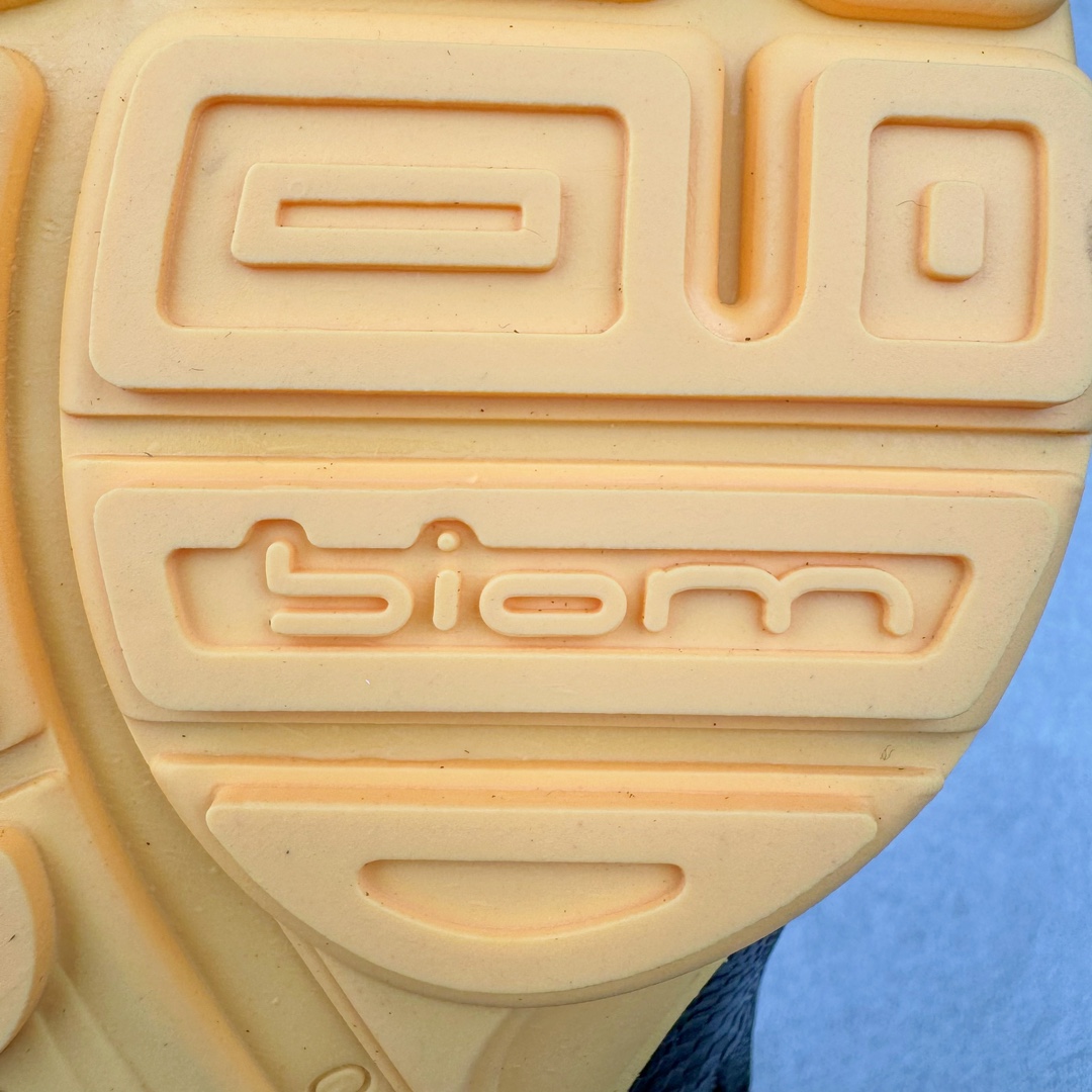 图片[18]-ECCO爱步2024年新款户外鞋防水透气越野跑鞋 健步踪迹系列 鞋面设有GORE-TEX防水薄膜 给你贴心防水保护 防水透气 直接注塑工艺连接鞋面与鞋底 一体成型 合脚稳固 BIOM自然律动科技鞋楦 符合人体工学 长效缓震带来裸足体验 橡胶大底 结合橡胶凸起鞋钉设计 适应多种地形 提供强劲抓地力与耐磨性 稳定支撑 越野无束 尺码：39 40 41 42 43 44（正常码）-选品中心