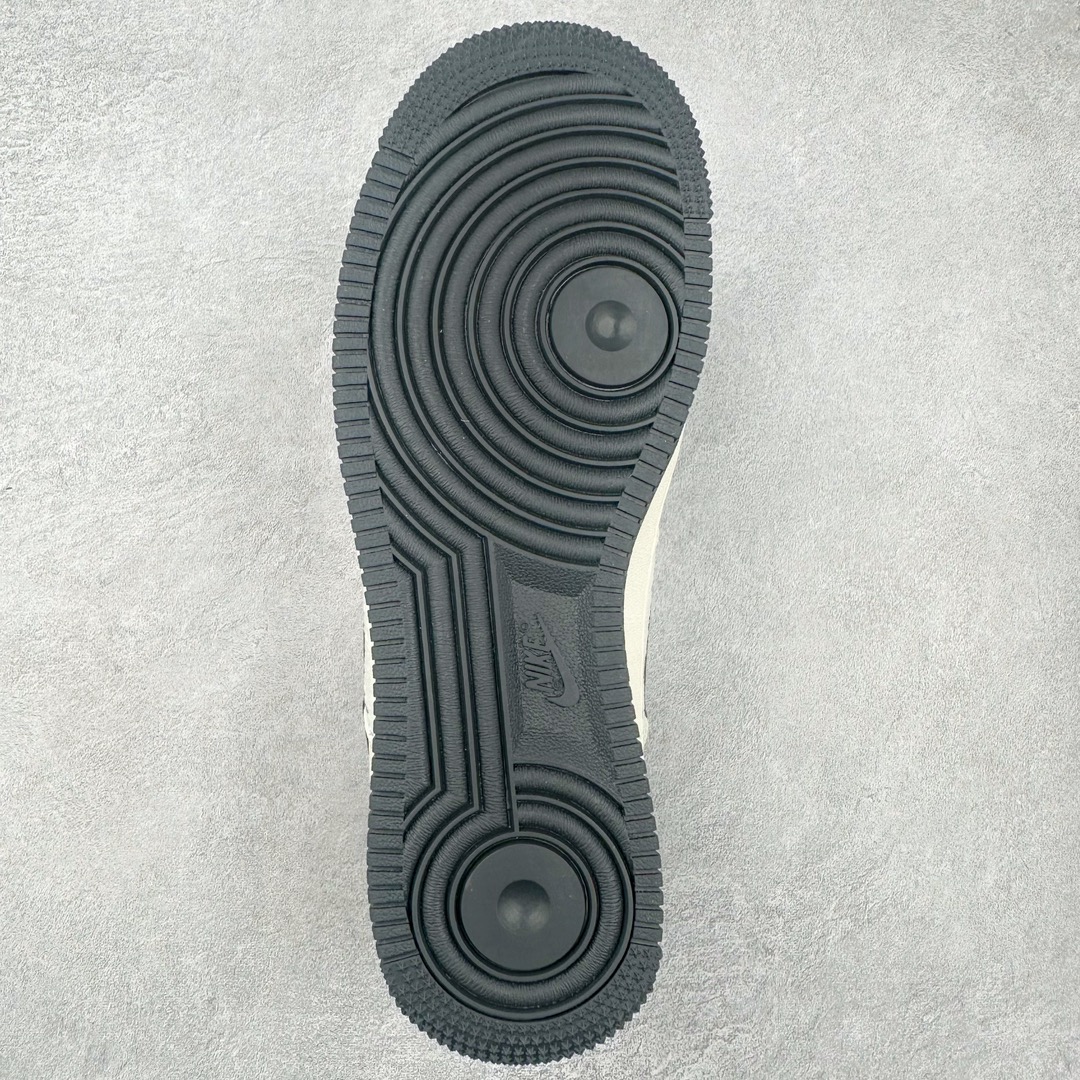 图片[9]-NK Air Force 1´07 Low 空军一号低帮百搭休闲运动板鞋 XZ3398-888 柔软、弹性十足的缓震性能和出色的中底设计 横跨复古与现代的外型结合 造就出风靡全球 三十多年的Force 1 直到今天还深受青睐 尺码：36 36.5 37.5 38 38.5 39 40 40.5 41 42 42.5 43 44 44.5 45-选品中心