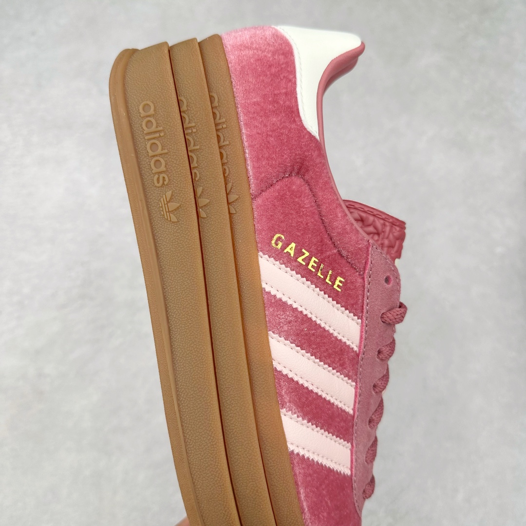 图片[6]-AD Originals Gazelle Bold W 羚羊松糕系列复古百搭厚底增高低帮休闲运动板鞋 IG4389 新的一年就要换新的打扮啦！除了设定变美、健身、减肥等目标外，你已经可以利用鞋子来“偷偷改善身材比例”的愿望了！ 因为有一句话。身高不够。鞋子来凑~赶快入手以下各大运动品牌最新推出的“厚底增高运动鞋”吧。 是最好穿最百搭的长腿神器。 重点是……不仅价格不错～鞋子也不错啊！Originals的Gazelle Bold鞋款打造出「超厚底版本」！延续流线鞋型、经典麂皮材质、白色三条线和侧面烫金标志的复古外型，奶油白鞋底高度直接乘3，出门搭上它，保证一路步步高升。尺码：36 36.5 37 38 38.5 39 40 40.5 41 42-选品中心