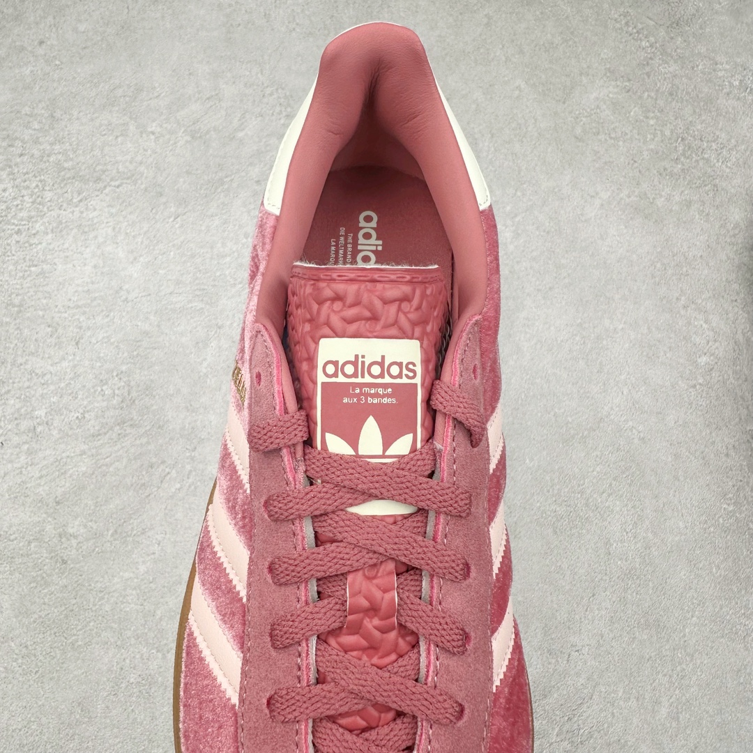 图片[5]-AD Originals Gazelle Bold W 羚羊松糕系列复古百搭厚底增高低帮休闲运动板鞋 IG4389 新的一年就要换新的打扮啦！除了设定变美、健身、减肥等目标外，你已经可以利用鞋子来“偷偷改善身材比例”的愿望了！ 因为有一句话。身高不够。鞋子来凑~赶快入手以下各大运动品牌最新推出的“厚底增高运动鞋”吧。 是最好穿最百搭的长腿神器。 重点是……不仅价格不错～鞋子也不错啊！Originals的Gazelle Bold鞋款打造出「超厚底版本」！延续流线鞋型、经典麂皮材质、白色三条线和侧面烫金标志的复古外型，奶油白鞋底高度直接乘3，出门搭上它，保证一路步步高升。尺码：36 36.5 37 38 38.5 39 40 40.5 41 42-选品中心