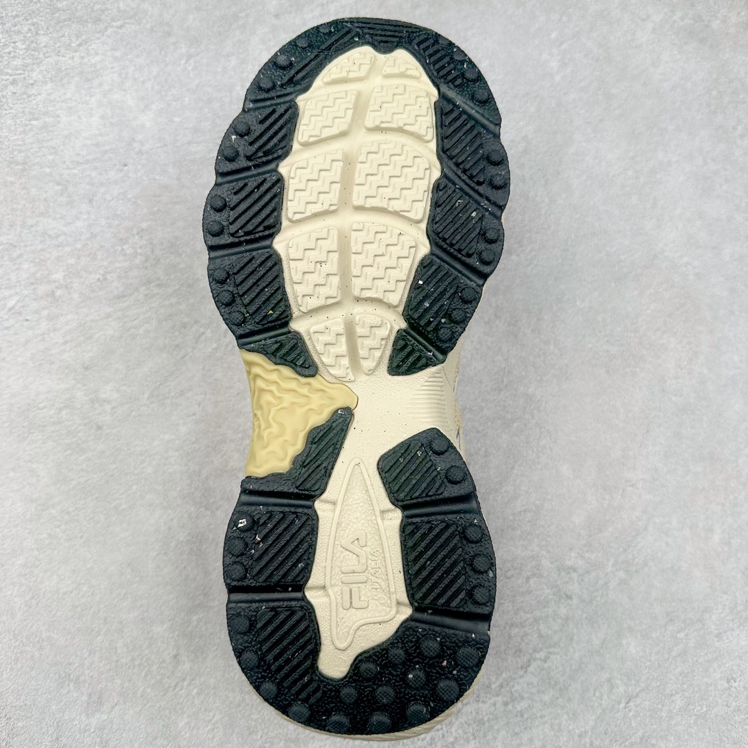 图片[9]-FILA FUSION Fluid 斐乐摩登潮牌防滑耐磨轻便运动鞋 FUSION 系列传承了 FILA 的百年基因，融入年轻运动及潮流文化，成为引领变革、创新突破的一代。以“1+N” 的跨界合作模式重现经典的同时创造经典。带来最出其不意的跨界合作惊喜。同时，FILAFUSION把FILA 的 DNA 融入到定制体验里，你可以随心制造厲于你的产品。FILA FUSION 的鞋家族涵盖了老爹鞋、跑步鞋、网球鞋、季节款。风格复古新潮，满足了时尚人士出行及各类运动的搭配需求，成为当下年轻人筷拥的鞋类品牌之一。FILA FUSION 走进年轻人的世界，通过年轻人运动，街舞，滑板，篮球，展现 FILA FUSION 的潮流态度和年轻文化。FILA FUSION 认为末来属于引领变革、创新突破的年轻一代，让我们一起构成 FILA 未来的蓝图吧！尺码：35.5 36 36.5 37.5 38 38.5 39 40 40.5 41 42 42.5 43 44 44.5 45 45.5-选品中心