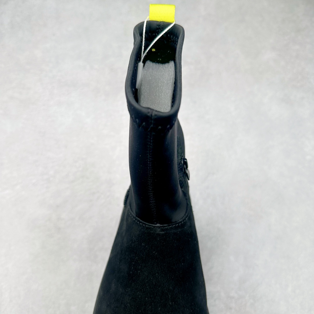 图片[5]-＃纯原福利 UGG 4031经典秋冬羊皮毛一体雪地靴 隆丰A级澳洲进口羊皮毛一体 完全遵循ZP工艺流程 代工厂原厂版师 秉承无原鞋不开发选择 注重每一处细节 市面最正版型 TREADLITE\\\”轻翼\\\”科技外底 轻便/耐用/柔韧/桩型【售后郑重承诺】一个月内若出现重大脱胶/断底等质量问题 直接为您换新 翻毛皮鞋面 细腻亲肤再生聚酯纤维滚边 舒适易打理 保暖性佳 UGG plush™ 里衬和内底 茸软亲肤 舒适暖足 经典鞋型搭配轻盈厚底 稳稳拿捏秋冬出街时髦造型 Treadlite by UGG 轻翼大底 轻盈缓震 为双足减负 舒适轻便 助你轻松畅玩整天 尺码：35 36 37 38 39 40-选品中心