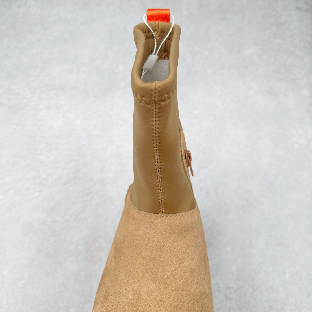 图片[5]-＃纯原福利 UGG 4031经典秋冬羊皮毛一体雪地靴 隆丰A级澳洲进口羊皮毛一体 完全遵循ZP工艺流程 代工厂原厂版师 秉承无原鞋不开发选择 注重每一处细节 市面最正版型 TREADLITE\\\”轻翼\\\”科技外底 轻便/耐用/柔韧/桩型【售后郑重承诺】一个月内若出现重大脱胶/断底等质量问题 直接为您换新 翻毛皮鞋面 细腻亲肤再生聚酯纤维滚边 舒适易打理 保暖性佳 UGG plush™ 里衬和内底 茸软亲肤 舒适暖足 经典鞋型搭配轻盈厚底 稳稳拿捏秋冬出街时髦造型 Treadlite by UGG 轻翼大底 轻盈缓震 为双足减负 舒适轻便 助你轻松畅玩整天 尺码：35 36 37 38 39 40-选品中心