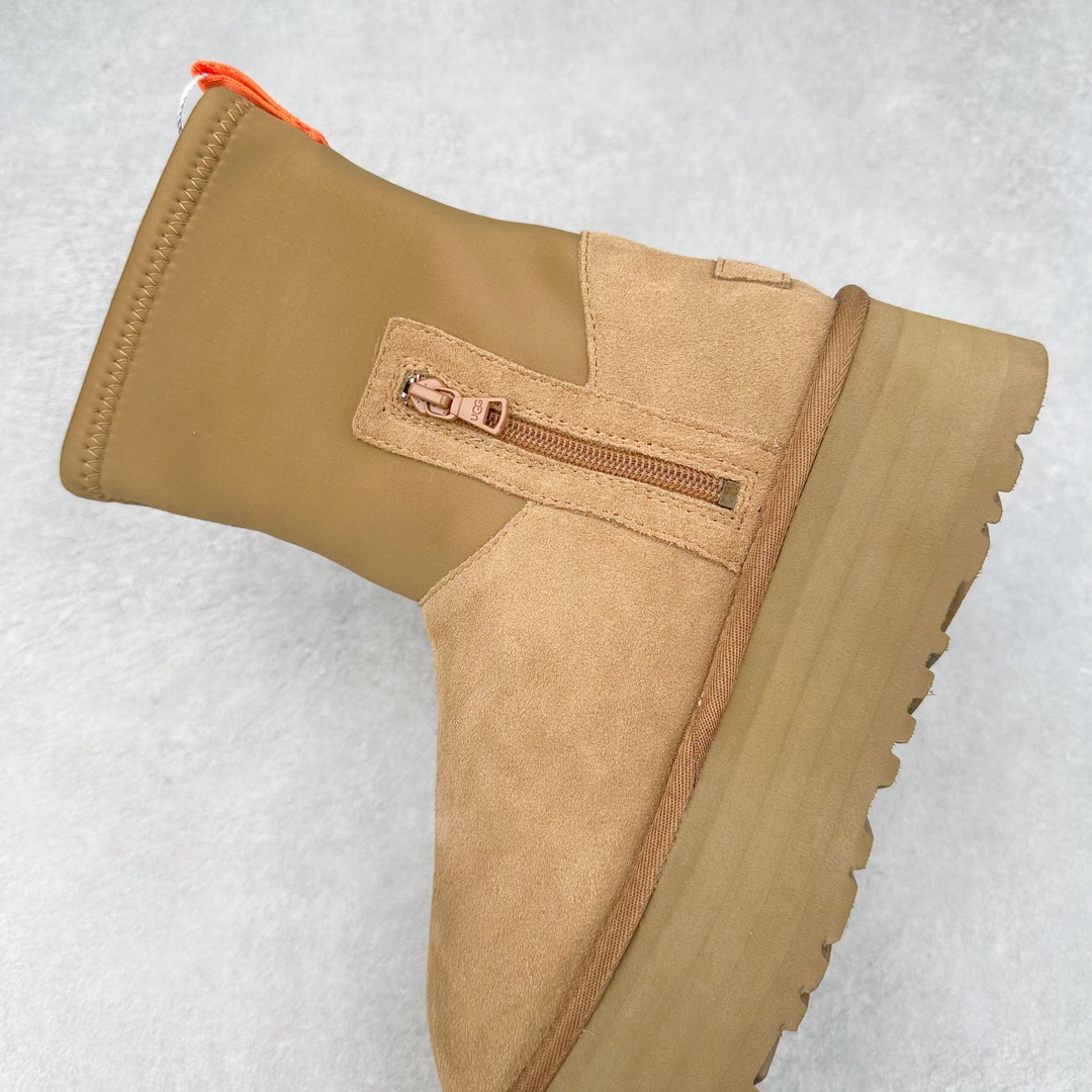 图片[7]-＃纯原福利 UGG 4031经典秋冬羊皮毛一体雪地靴 隆丰A级澳洲进口羊皮毛一体 完全遵循ZP工艺流程 代工厂原厂版师 秉承无原鞋不开发选择 注重每一处细节 市面最正版型 TREADLITE\\\”轻翼\\\”科技外底 轻便/耐用/柔韧/桩型【售后郑重承诺】一个月内若出现重大脱胶/断底等质量问题 直接为您换新 翻毛皮鞋面 细腻亲肤再生聚酯纤维滚边 舒适易打理 保暖性佳 UGG plush™ 里衬和内底 茸软亲肤 舒适暖足 经典鞋型搭配轻盈厚底 稳稳拿捏秋冬出街时髦造型 Treadlite by UGG 轻翼大底 轻盈缓震 为双足减负 舒适轻便 助你轻松畅玩整天 尺码：35 36 37 38 39 40-选品中心