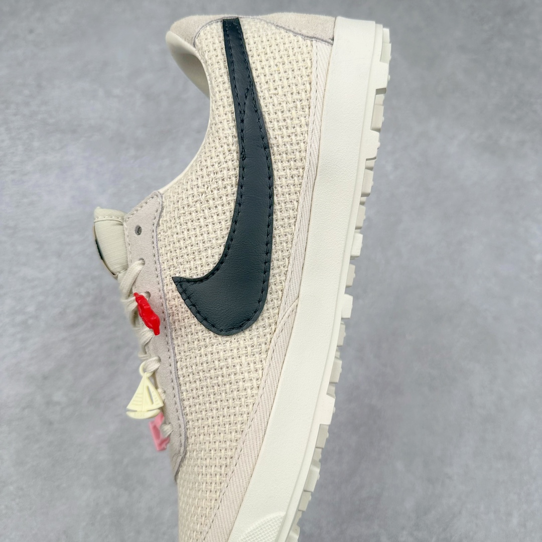 图片[7]-Bode x NK Astro Grabber SP 宇宙掠夺者系列低帮复古经典休闲运动鞋 FQ6892-100 复刻经典球鞋Astro Grabber，与美国男装品牌Bode联名合作，推出两款配色。鞋型符合当下流行趋势，彰显复古身份。复刻一定是球鞋圈绕不开的话题，最近几年 Nike 带回了不少经典球鞋，让不少老玩家欣喜。最近 Nike 挖掘自家档案库，让 1974 年首次发布的 Nike Astro Grabber 重回玩家视野，并且上来就是联名合作。这次合作是同美国新锐品牌 Bode 的联名，这个男装品牌凭借创造性的使用蕾丝桌布等日常材料而闻名。双方带来两款配色，先来看第一双米色款，鞋面由独特编织纹理覆盖，鞋带点缀有小配饰，整体营造出的氛围感十分清新。鞋型方面符合当下流行趋势，超薄中底与扁平鞋面彰显其复古身份。另一双更有复古味道，全黑色皮革鞋面好打理，同时有一种老鞋的感觉，与 1974 的 Nike Astro Grabber 极为相似。尺码：36 36.5 37.5 38 38.5 39 40 40.5 41 42 42.5 43 44 44.5 45-选品中心