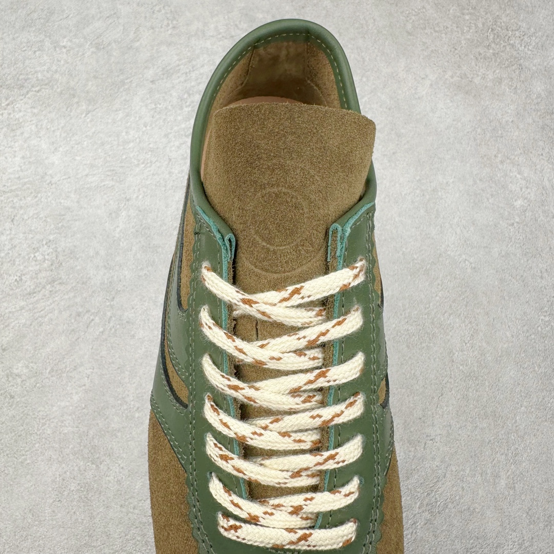 图片[5]-Dries Van Noten小众DVN复古 德训鞋 情侣款 马拉松 休闲 运动鞋 原版购入开发 做货 DVN运动鞋 设计师通过改造、扭曲和颠覆经典元素，打造出实用而富有设计感实穿的运动鞋履。新一季的麂皮运动鞋，灵感来源于70年代的马拉松竞技运动。鞋型以马拉松运动鞋为设计原型，搭配极具生命力色彩的绿色、红色、橙色等 DVN代表性的色彩，鞋面由麂皮、柔软牛皮等材质拼接而成，并搭配今年流行的尼龙扭绳鞋带，实用性与时尚性得到完美的平衡 配送专柜精美包装🛍📦 ▪️ 面料：原版进口绒面麂皮 ▪️ 内里：原版进口柔软皮里 ▪️ 鞋底：原版开模防滑生胶材质 ▪️ 底厚：2CM ▪️ 尺码： 女款35-40 / 男款39-45-选品中心