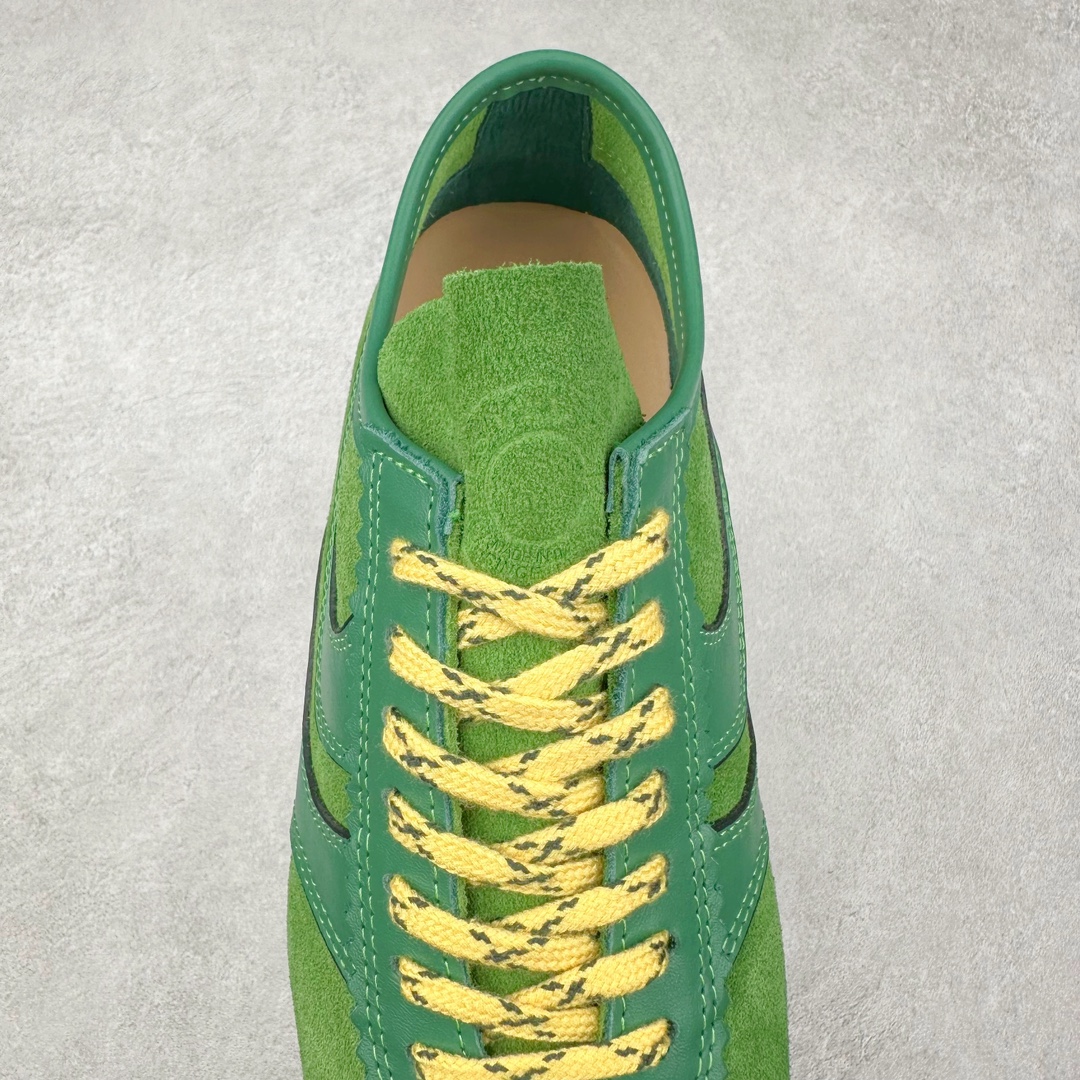 图片[5]-Dries Van Noten小众DVN复古 德训鞋 情侣款 马拉松 休闲 运动鞋 原版购入开发 做货 DVN运动鞋 设计师通过改造、扭曲和颠覆经典元素，打造出实用而富有设计感实穿的运动鞋履。新一季的麂皮运动鞋，灵感来源于70年代的马拉松竞技运动。鞋型以马拉松运动鞋为设计原型，搭配极具生命力色彩的绿色、红色、橙色等 DVN代表性的色彩，鞋面由麂皮、柔软牛皮等材质拼接而成，并搭配今年流行的尼龙扭绳鞋带，实用性与时尚性得到完美的平衡 配送专柜精美包装🛍📦 ▪️ 面料：原版进口绒面麂皮 ▪️ 内里：原版进口柔软皮里 ▪️ 鞋底：原版开模防滑生胶材质 ▪️ 底厚：2CM ▪️ 尺码： 女款35-40 / 男款39-45-选品中心