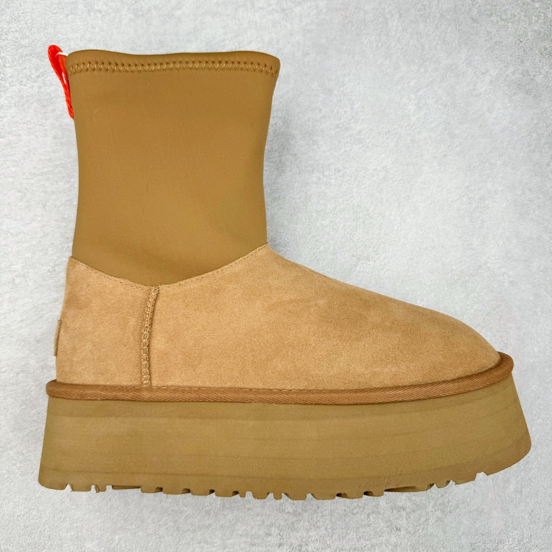 ＃纯原福利 UGG 4031经典秋冬羊皮毛一体雪地靴 隆丰A级澳洲进口羊皮毛一体 完全遵循ZP工艺流程 代工厂原厂版师 秉承无原鞋不开发选择 注重每一处细节 市面最正版型 TREADLITE\\\”轻翼\\\”科技外底 轻便/耐用/柔韧/桩型【售后郑重承诺】一个月内若出现重大脱胶/断底等质量问题 直接为您换新 翻毛皮鞋面 细腻亲肤再生聚酯纤维滚边 舒适易打理 保暖性佳 UGG plush™ 里衬和内底 茸软亲肤 舒适暖足 经典鞋型搭配轻盈厚底 稳稳拿捏秋冬出街时髦造型 Treadlite by UGG 轻翼大底 轻盈缓震 为双足减负 舒适轻便 助你轻松畅玩整天 尺码：35 36 37 38 39 40-选品中心