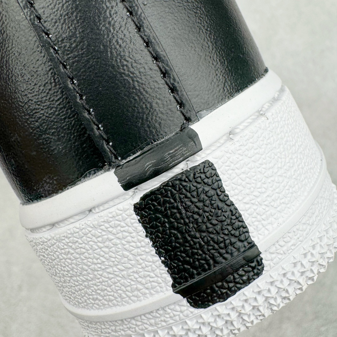 图片[18]-＃PK纯原 PEACEMINUSONE x NK AIR FORCE 1\\\”PARA-NOISE \\\”权志龙联名空军一号低帮 黑白 货号：AQ3692-001 正确彩喷3D打印图案颜色 原厂皮料图案裁片定位正确原盒原配件 热风吹 镊子起皮方式 穿久也可自然脱落 正确原盒原标 内置芯片 原装配件 原包装纸 颇有几分前作反转配色的意思，整双鞋以白色为主打，Swoosh、鞋带以及中底涂漆等细节采用黑色点缀，营造出视觉色差。鞋面与前作一样，暗藏刮刮乐设计，刮开后是极具艺术气息的涂鸦元素 尺码：36 36.5 37.5 38 38.5 39 40 40.5 41 42 42.5 43 44 44.5 45 46 47.5-选品中心