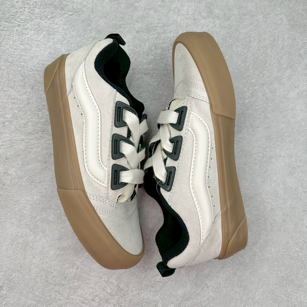图片[3]-Vans Knu Skool DR 米白生椰 “DR新系列面包鞋，个性十足”DR新款是对90年代经典风格的重新诠释，Vans将现在的Knu Skool的“宽大”特点进一步放大，将携带空改为了极具现代风格的D形鞋带孔，并选用更宽的鞋带绑定鞋身! 货号：VN000CZUVE1 尺码：35 36 36.5 37 38 38.5 39 40 40.5 41 42 42.5 43 44 45 工艺：硫化1：1（重量1：1、真标、原钢印、材质标、鞋型标、合格证）-选品中心