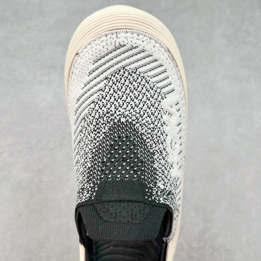 图片[4]-＃HK纯原 HOKA ONE ONE Restore TC 一脚蹬徒步舒适缓震运动鞋 继承了 HOKA ONE ONE® 标志性的缓冲中底，兼具轻盈脚感和出众缓震。NEWOK本期为大家准备了两款各具特色HOKA ONE ONE Restore TC 鞋款，希望能为你的夏日穿搭提供更多灵感。鞋款鞋面采用弹性布料，鞋面透气舒适，日常穿搭舒适不磨脚。鞋款以弹性松紧织带取代传统鞋带设计，省事又省心，“一脚蹬”简直是最具懒人属性的球鞋，低调朴素又不失质感。重量不到百克，依旧是外形“笨拙”实则是轻巧、舒适与安全兼备的品牌固有打法。搭配上，无论是夏日短裤造型，还是搭配你的长袜，Restore TC 能够满足你的多种穿搭。舒适程度堪比众多大牌“老头乐”，鞋底的厚厚的泡沫鞋垫让你深陷其中！尺码：36 36.5 37.5 38 38.5 39 40 40.5 41 42 42.5 43 44 44.5 45-选品中心