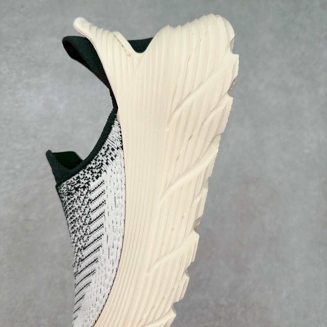 图片[7]-＃HK纯原 HOKA ONE ONE Restore TC 一脚蹬徒步舒适缓震运动鞋 继承了 HOKA ONE ONE® 标志性的缓冲中底，兼具轻盈脚感和出众缓震。NEWOK本期为大家准备了两款各具特色HOKA ONE ONE Restore TC 鞋款，希望能为你的夏日穿搭提供更多灵感。鞋款鞋面采用弹性布料，鞋面透气舒适，日常穿搭舒适不磨脚。鞋款以弹性松紧织带取代传统鞋带设计，省事又省心，“一脚蹬”简直是最具懒人属性的球鞋，低调朴素又不失质感。重量不到百克，依旧是外形“笨拙”实则是轻巧、舒适与安全兼备的品牌固有打法。搭配上，无论是夏日短裤造型，还是搭配你的长袜，Restore TC 能够满足你的多种穿搭。舒适程度堪比众多大牌“老头乐”，鞋底的厚厚的泡沫鞋垫让你深陷其中！尺码：36 36.5 37.5 38 38.5 39 40 40.5 41 42 42.5 43 44 44.5 45-选品中心