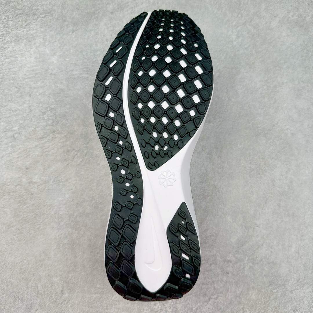 图片[9]-＃TG纯原 NK Zoom Pegasus 飞马41代马拉松系列网面透气缓震疾速跑鞋 FV2722-001 拥有 Zoom Air 一如既往的稳定感和流畅感 鞋面采用工程网眼设计 为特定高热区域营造出色透气性 进一步增加鞋面的穿孔数量 让足部能够快速散热 中足搭配 Flywire 飞线 在高速运动时营造舒适稳定的贴合感 内置Zoon气垫加持 动力十足 尺码：36 36.5 37.5 38 38.5 39 40 40.5 41 42 42.5 43 44 44.5 45-选品中心