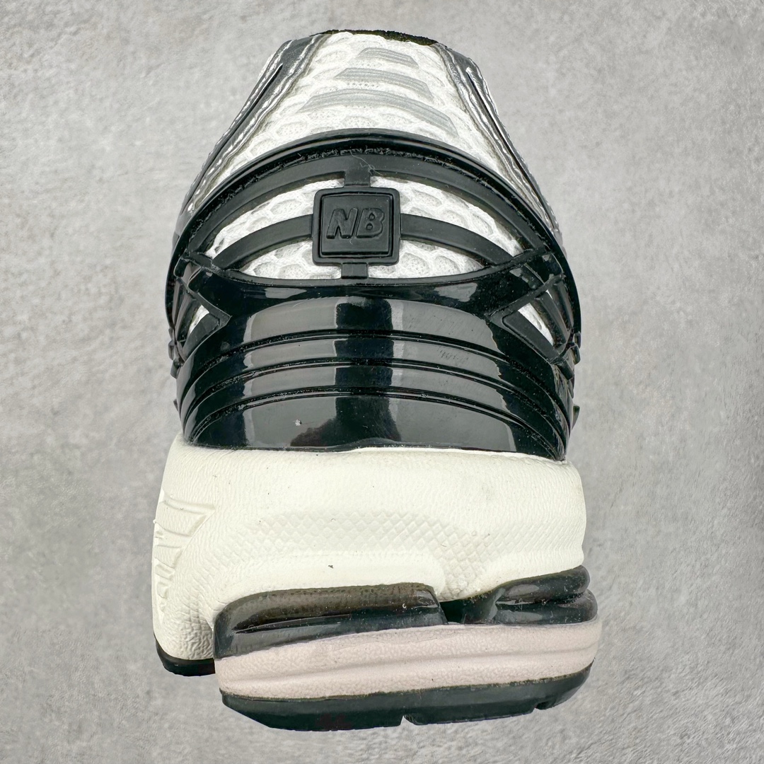 M3 New Balance M6R