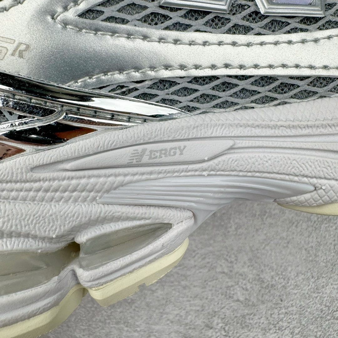 图片[14]-＃M纯原 The Basement x NB New Balance M1906RBT 联名银色 NB新百伦潮流复古织物皮革减震防滑耐磨轻便低帮跑步鞋 原档数据独立私模大底 唯一正确六层组合大底 RB前软后硬 百分百还原原鞋脚感 基于市场现有版本全新升级调整 NB市场最强产物 全网最全配色加持 全套原楦原纸板原厂数据开发 全鞋电脑针车加持 原厂网布 原装进口头层翻毛皮料正确绒感卡色 正确中底拉帮中底网布细节 一比一手工擦旧效果 冲裁组合 匠心打造 耗时两个月开发完成 工艺极其复杂难度可想而知 高端零售专供产物 尺码：36 37 37.5 38 38.5 39.5 40 40.5 41.5 42 42.5 43 44 44.5 45 45.5 46.5 47-选品中心