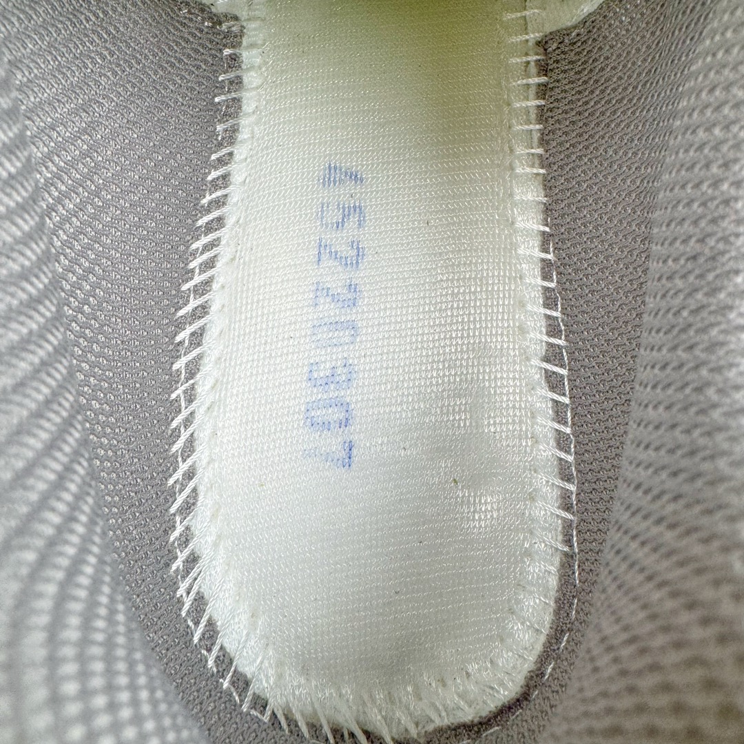 图片[10]-＃ZC总裁 Asics Gel-Kayano K14 亚瑟士系列复古舒适织物合成革减震防滑耐磨低帮休闲跑步鞋 市场顶级版本 原装纸板楦头开发 独家私模五层组合大底 原厂定制缓震硅胶加持 原盒原配 官方四联吊牌 一比一同步原鞋工艺和用料 鞋面原厂“三明治”多层网布 区别其他同价版本 鞋垫采用原厂OrthoLite欧索莱材质 非普通海玻璃鞋垫 后跟一样采用了GEL缓震胶 整体系列设计非常的科技感 锻炼跑步的同时让你一样时尚百搭 尺码：36 37 37.5 38 39 39.5 40 40.5 41.5 42 42.5 43.5 44 44.5 45 46-选品中心