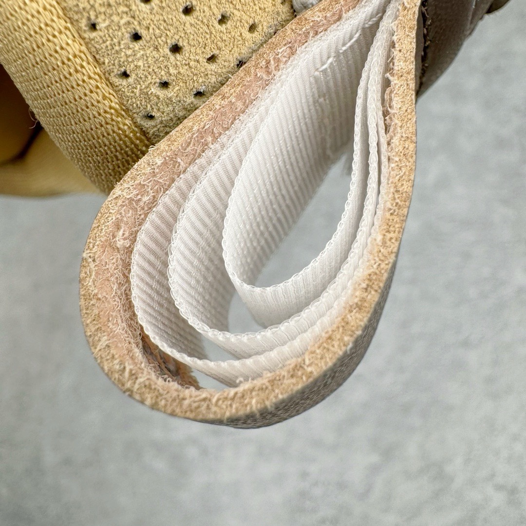 图片[18]-＃灭世/Max NK Book 1 Devin Booker 德文·布克一代男子实战篮球鞋 首发配色 米白 FJ4250-100 灭世纯原革新出货‼️缓震配置独家革新！实战属性直接拉满👊🏻实战 天花板上限再度提升！实战亲测-性能体验吊打国产同价位鞋款（为满足海外市场 布克一代最大尺码为47.5） ⚫️增配前掌鹅蛋ZOOM ➕抗扭片➕后掌马蹄ZOOM气垫（正品仅配置后掌zoom气垫） ⚫️采用科比4代鞋楦以及龙骨数据打造！小科4实至名归！（完美解决正品压脚趾问题） ⚫️鞋身➕鞋头增配高频补强层，提升鞋头以及脚踝支撑性 ⚫️鞋垫采用科比4代元年高弹缓震垫材质-磨合一场直接贴合脚型☑️ ⚫️外底加厚2mm，wow10止滑配方，无需磨合，抓地性能原地起飞 最强布克一代有且只在灭世纯原（支持市场任意货品正面PK） 真材实料，肉眼可见！革新升级绝非空穴来风！灭世纯原内外兼修，用态度诠释实战新篇章👊🏻 Book 1 尺码 39-47.5-选品中心