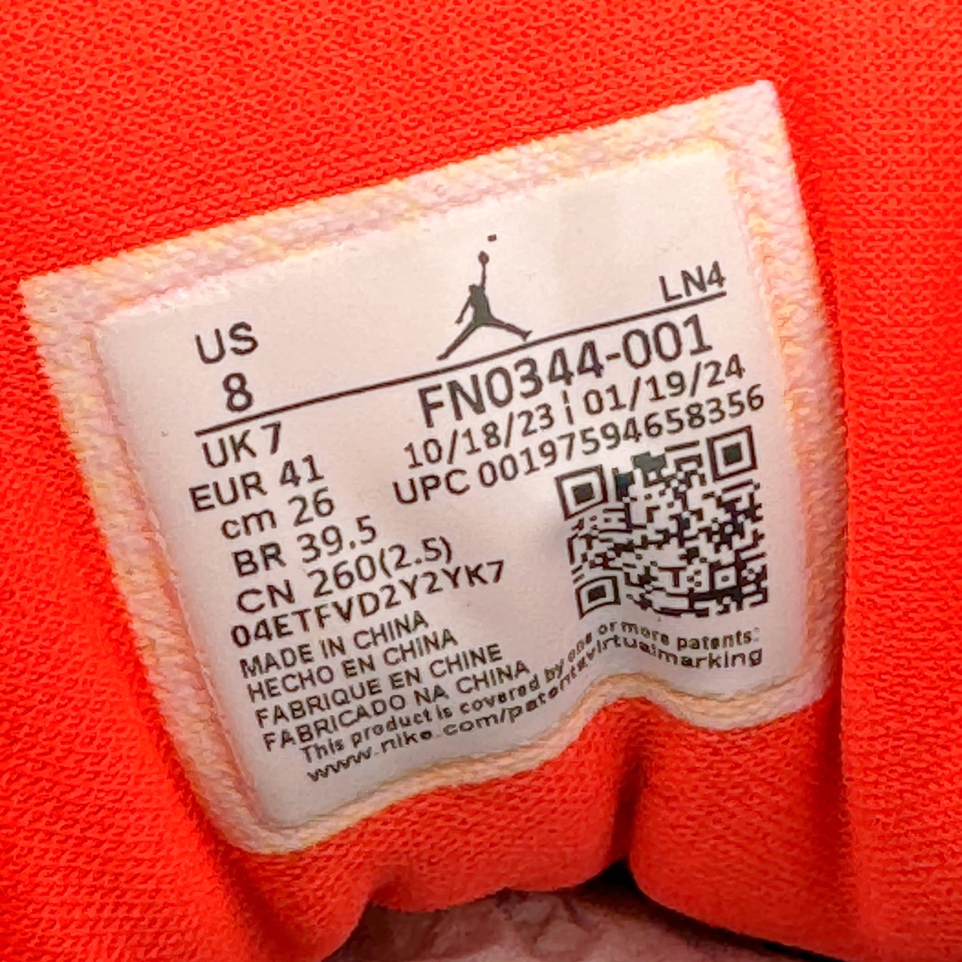 图片[11]-＃DF2.0 J Balvin x Air Jordan AJ3 联名黑红 彩虹渐变 FN0344-001 圈内最强三代系列 匠心打造 开发时长超过半年 目前可过各类鉴定或无法鉴定 裸鞋随便操作 全套原纸板楦头开发 原厂大底磨具加持立体防滑纹理 原装可视Air Sole气垫 原汁原味最完美的三代版型 唯一正确鞋头趴度弧度高度鞋身腰线 原厂TPU彩虹扎染后跟饰片 正确内里反口里网布 皮料菱角分明不变形无多余毛边 广东原厂zp同批次手工大底描漆拉丝 市场唯一原厂鞋扣模具 原厂织唛标 原厂飞人电绣工艺 尾指中部跳三针 独家绑鞋带手法 印刷中底布 四线拉帮 米色美纹纸贴合固定 进口港宝加持 后跟自然饱满 全鞋荧光划线卡点 追求极致完美 每一双都是工艺品 多重QC质检 超越公司货的品控标准 实实在在的免检产品 尺码：40.5 41 42 42.5 43 44 44.5 45 45.5 46 47.5 48.5-选品中心