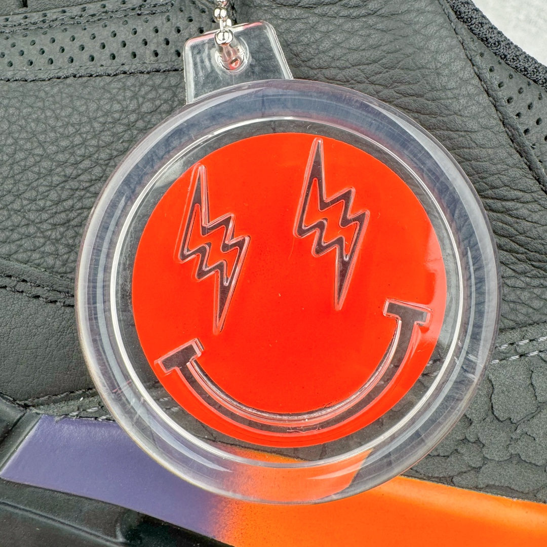 图片[12]-＃DF2.0 J Balvin x Air Jordan AJ3 联名黑红 彩虹渐变 FN0344-001 圈内最强三代系列 匠心打造 开发时长超过半年 目前可过各类鉴定或无法鉴定 裸鞋随便操作 全套原纸板楦头开发 原厂大底磨具加持立体防滑纹理 原装可视Air Sole气垫 原汁原味最完美的三代版型 唯一正确鞋头趴度弧度高度鞋身腰线 原厂TPU彩虹扎染后跟饰片 正确内里反口里网布 皮料菱角分明不变形无多余毛边 广东原厂zp同批次手工大底描漆拉丝 市场唯一原厂鞋扣模具 原厂织唛标 原厂飞人电绣工艺 尾指中部跳三针 独家绑鞋带手法 印刷中底布 四线拉帮 米色美纹纸贴合固定 进口港宝加持 后跟自然饱满 全鞋荧光划线卡点 追求极致完美 每一双都是工艺品 多重QC质检 超越公司货的品控标准 实实在在的免检产品 尺码：40.5 41 42 42.5 43 44 44.5 45 45.5 46 47.5 48.5-选品中心