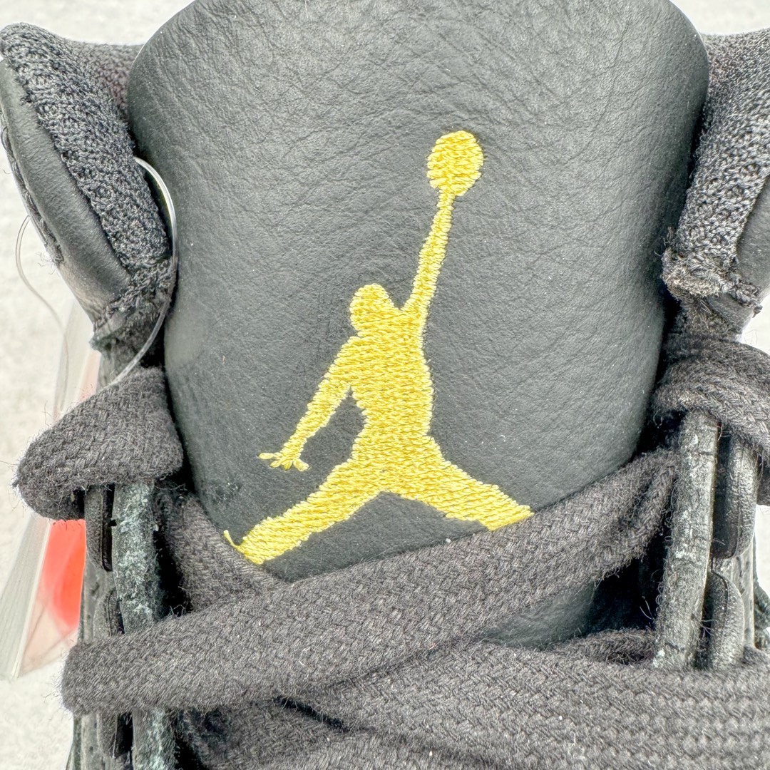 图片[14]-＃DF2.0 J Balvin x Air Jordan AJ3 联名黑红 彩虹渐变 FN0344-001 圈内最强三代系列 匠心打造 开发时长超过半年 目前可过各类鉴定或无法鉴定 裸鞋随便操作 全套原纸板楦头开发 原厂大底磨具加持立体防滑纹理 原装可视Air Sole气垫 原汁原味最完美的三代版型 唯一正确鞋头趴度弧度高度鞋身腰线 原厂TPU彩虹扎染后跟饰片 正确内里反口里网布 皮料菱角分明不变形无多余毛边 广东原厂zp同批次手工大底描漆拉丝 市场唯一原厂鞋扣模具 原厂织唛标 原厂飞人电绣工艺 尾指中部跳三针 独家绑鞋带手法 印刷中底布 四线拉帮 米色美纹纸贴合固定 进口港宝加持 后跟自然饱满 全鞋荧光划线卡点 追求极致完美 每一双都是工艺品 多重QC质检 超越公司货的品控标准 实实在在的免检产品 尺码：40.5 41 42 42.5 43 44 44.5 45 45.5 46 47.5 48.5-选品中心