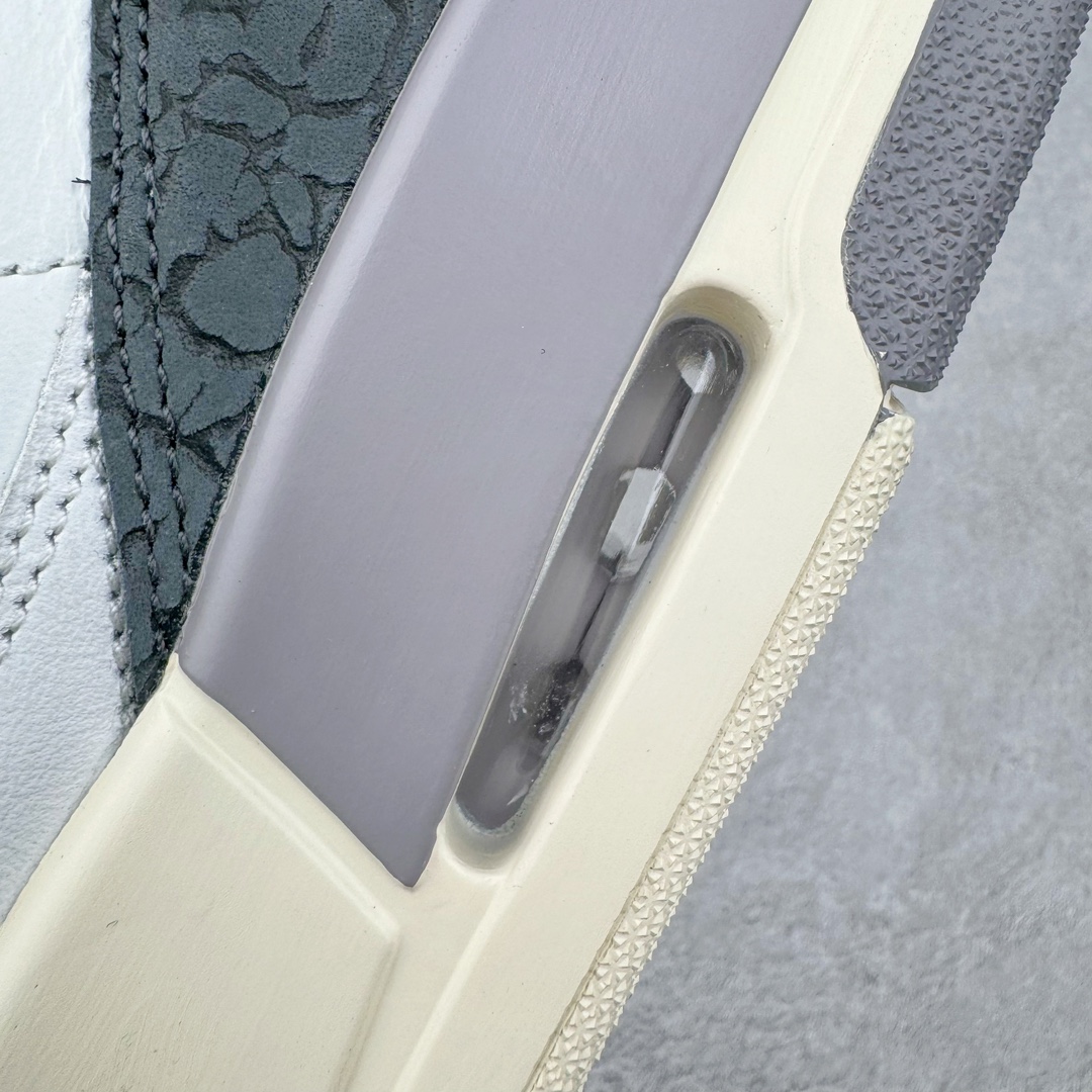 图片[14]-＃Lw纯原 Air Jordan AJ3 Retro 白灰 CT8532-106 圈内最强三代系列 匠心打造 开发时长超过半年 目前可过各类鉴定或无法鉴定 裸鞋随便操作 全套原纸板楦头开发 原厂大底磨具加持立体防滑纹理 原装可视Air Sole气垫 原汁原味最完美的三代版型 唯一正确鞋头趴度弧度高度鞋身腰线 原厂TPU彩虹扎染后跟饰片 正确内里反口里网布 皮料菱角分明不变形无多余毛边 广东原厂zp同批次手工大底描漆拉丝 市场唯一原厂鞋扣模具 原厂织唛标 原厂飞人电绣工艺 尾指中部跳三针 独家绑鞋带手法 印刷中底布 四线拉帮 米色美纹纸贴合固定 进口港宝加持 后跟自然饱满 全鞋荧光划线卡点 追求极致完美 每一双都是工艺品 多重QC质检 超越公司货的品控标准 实实在在的免检产品 尺码：36 36.5 37.5 38 38.5 39 40 40.5 41 42 42.5 43 44 44.5 45 45.5 46 47.5 48.5-选品中心