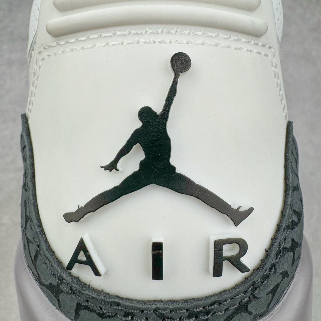 图片[17]-＃Lw纯原 Air Jordan AJ3 Retro 白灰 CT8532-106 圈内最强三代系列 匠心打造 开发时长超过半年 目前可过各类鉴定或无法鉴定 裸鞋随便操作 全套原纸板楦头开发 原厂大底磨具加持立体防滑纹理 原装可视Air Sole气垫 原汁原味最完美的三代版型 唯一正确鞋头趴度弧度高度鞋身腰线 原厂TPU彩虹扎染后跟饰片 正确内里反口里网布 皮料菱角分明不变形无多余毛边 广东原厂zp同批次手工大底描漆拉丝 市场唯一原厂鞋扣模具 原厂织唛标 原厂飞人电绣工艺 尾指中部跳三针 独家绑鞋带手法 印刷中底布 四线拉帮 米色美纹纸贴合固定 进口港宝加持 后跟自然饱满 全鞋荧光划线卡点 追求极致完美 每一双都是工艺品 多重QC质检 超越公司货的品控标准 实实在在的免检产品 尺码：36 36.5 37.5 38 38.5 39 40 40.5 41 42 42.5 43 44 44.5 45 45.5 46 47.5 48.5-选品中心