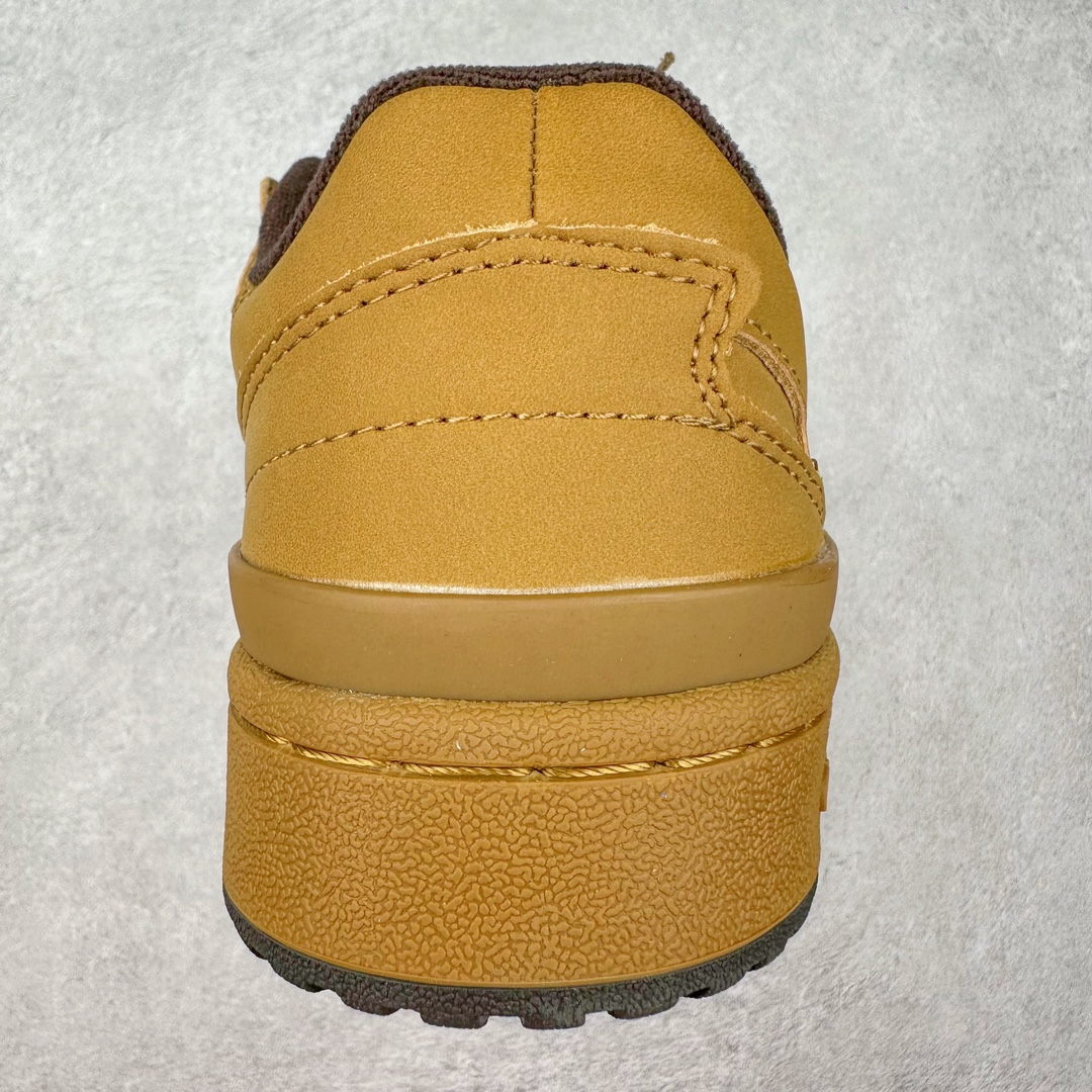 图片[8]-AD Forum 84 Low OG 低帮百搭潮流休闲运动板鞋 ID0989 以复古篮球鞋的外形为基础 采用皮革拼接 简约百搭 更加贴合舒适 中底内侧网格造型起到点睛之笔 外底橡胶 更显复古 尺码：36 36.5 37.5 38 38.5 39 40 40.5 41 42 42.5 43 44 44.5 45-选品中心