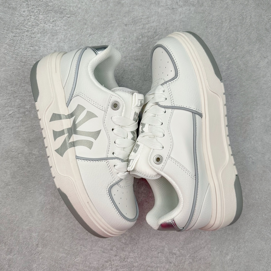 图片[3]-＃DT纯原 MLB Big Ball Chunky 复古印花老爹鞋系列低帮轻量增高厚底百搭休闲运动慢跑鞋 Korea韩国联名NY美国榄球纽约洋基队限定 目前可过轻松秒过各类鉴定 能操作的私聊 韩国代购专供 左脚内置NFC感应 区别市面贴纸假芯片 MLB专用菱形双针中底布 重点细节中底布带注胶孔 原厂NFC感应吊牌 支持鉴定 一个两位数 原盒原标 全套原楦原纸板原厂数据开发 中韩文保养标贴 绿色防霉片 平台代购专供 独家一比一RB+MD组合大底 高频后跟小人Logo精准对位立体饱满 正确网布加超迁鞋面 转印中底走线紧密 转印Logo工艺表层防刮不掉色 尺码：35 36 36.5 37.5 38 38.5 39 40 40.5 41 42 42.5 43 44 44.5 45-选品中心