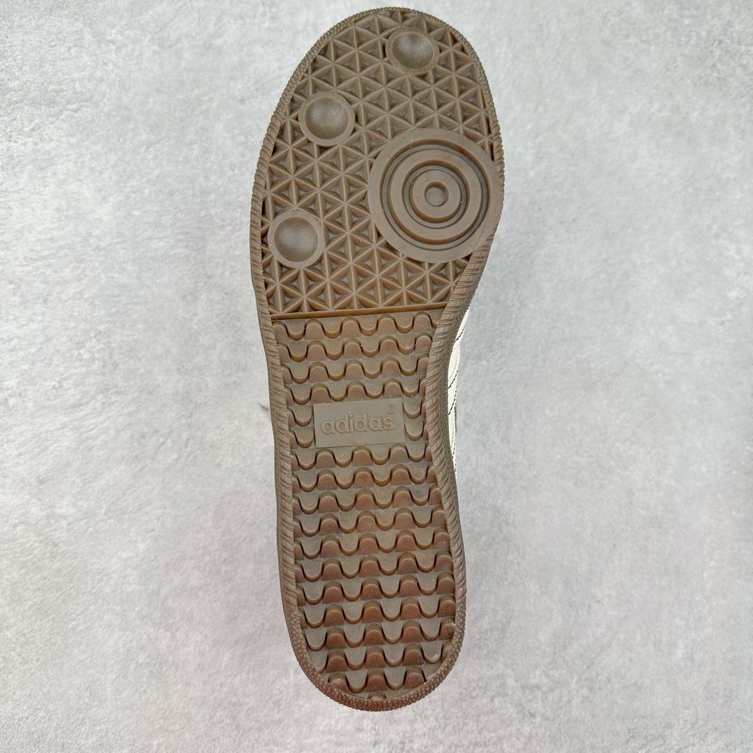 图片[9]-AD Original Samba OG 复古经典轻便板鞋 JI3931 这款桑巴鞋展示了高质量的工艺 带有装饰的超锁缝制和无缝的手感 柔软、柔软的皮革造型和标志性的3条纹完成了精致的外观 正规合身鞋带 鞋面上有绒面鞋垫 橡胶鞋底 享受正畸套筒软感 自50年代首次亮相以来就一直在赢得粉丝的青睐 尺码：36 36.5 37.5 38 38.5 39 40 40.5 41 42 42.5 43 44 44.5 45-选品中心