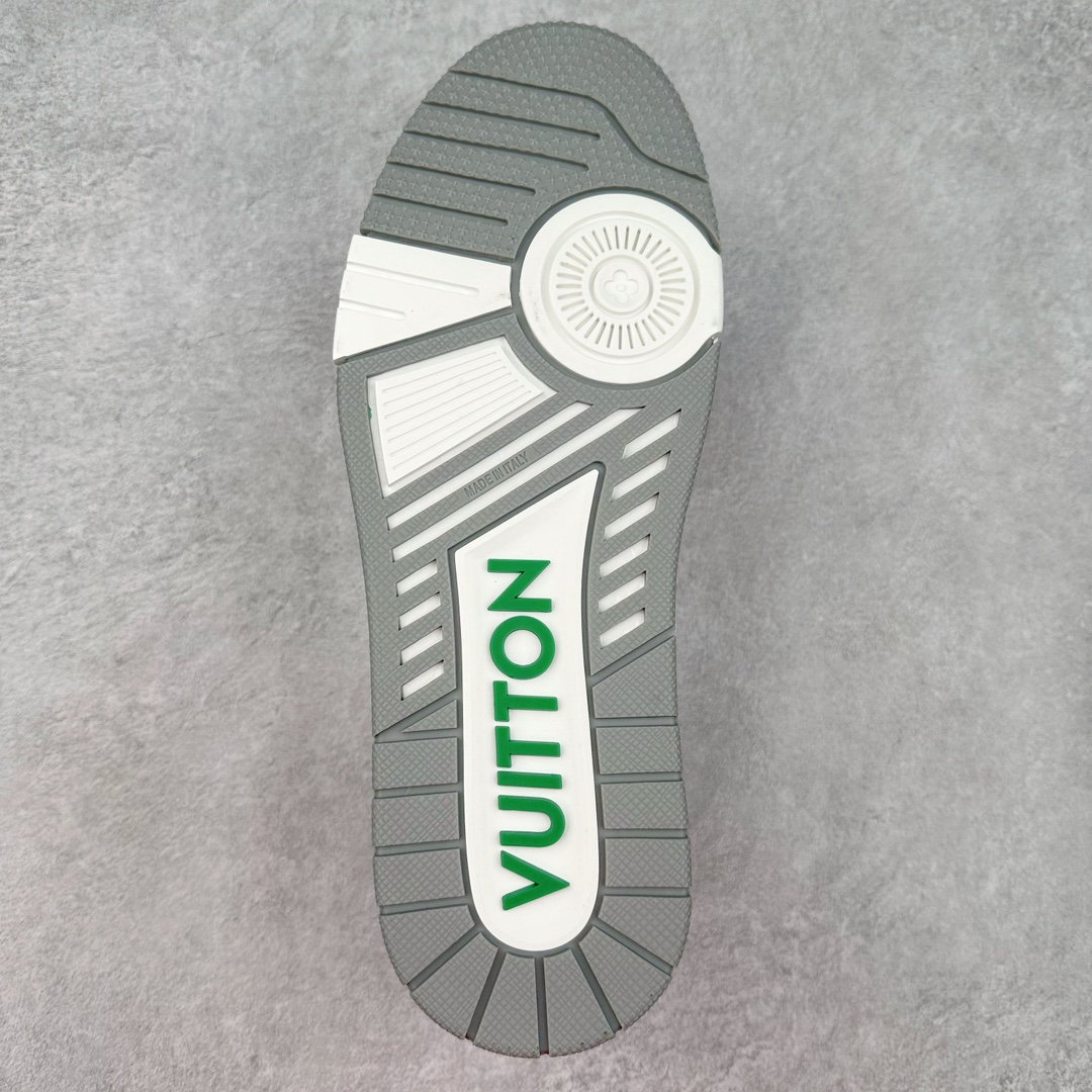 图片[9]-＃K纯原 Louis Vuitton Trainer lv时装走秀运动鞋 市场所有版本中综合最强的货品 GD实力大厂出品 全网最全配色更新最快 最成熟的做工稳定的品控 完美鞋型超高的清洁度 零毛边线头瑕疵 全套原楦原纸版原鞋开模 全网最具灵魂的版型 正确原装黄色鞋盒 正确中底印花 鞋面印花3D高频深度立体 全鞋电脑针车 紧密相连 针距密度一致 环保乳胶注塑鞋垫 厚度脚感还原原版 皮面裁剪部位 统一油边封口工艺 原装橡胶大底含胶量大底组合零偏差 专柜全套包装 防尘袋 说明书 质保卡 男女鞋 尺码：35 36 37 38 39 40 41 42 43 44 45-选品中心