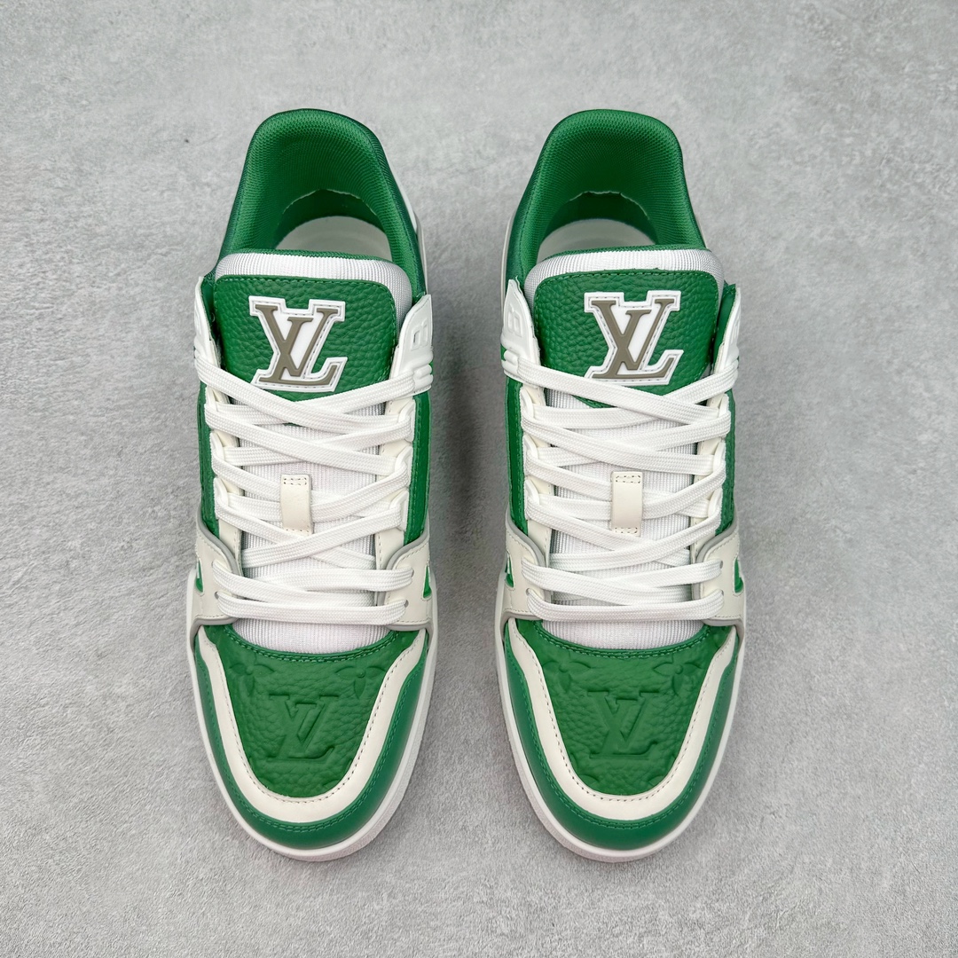 图片[2]-＃K纯原 Louis Vuitton Trainer lv时装走秀运动鞋 市场所有版本中综合最强的货品 GD实力大厂出品 全网最全配色更新最快 最成熟的做工稳定的品控 完美鞋型超高的清洁度 零毛边线头瑕疵 全套原楦原纸版原鞋开模 全网最具灵魂的版型 正确原装黄色鞋盒 正确中底印花 鞋面印花3D高频深度立体 全鞋电脑针车 紧密相连 针距密度一致 环保乳胶注塑鞋垫 厚度脚感还原原版 皮面裁剪部位 统一油边封口工艺 原装橡胶大底含胶量大底组合零偏差 专柜全套包装 防尘袋 说明书 质保卡 男女鞋 尺码：35 36 37 38 39 40 41 42 43 44 45-选品中心