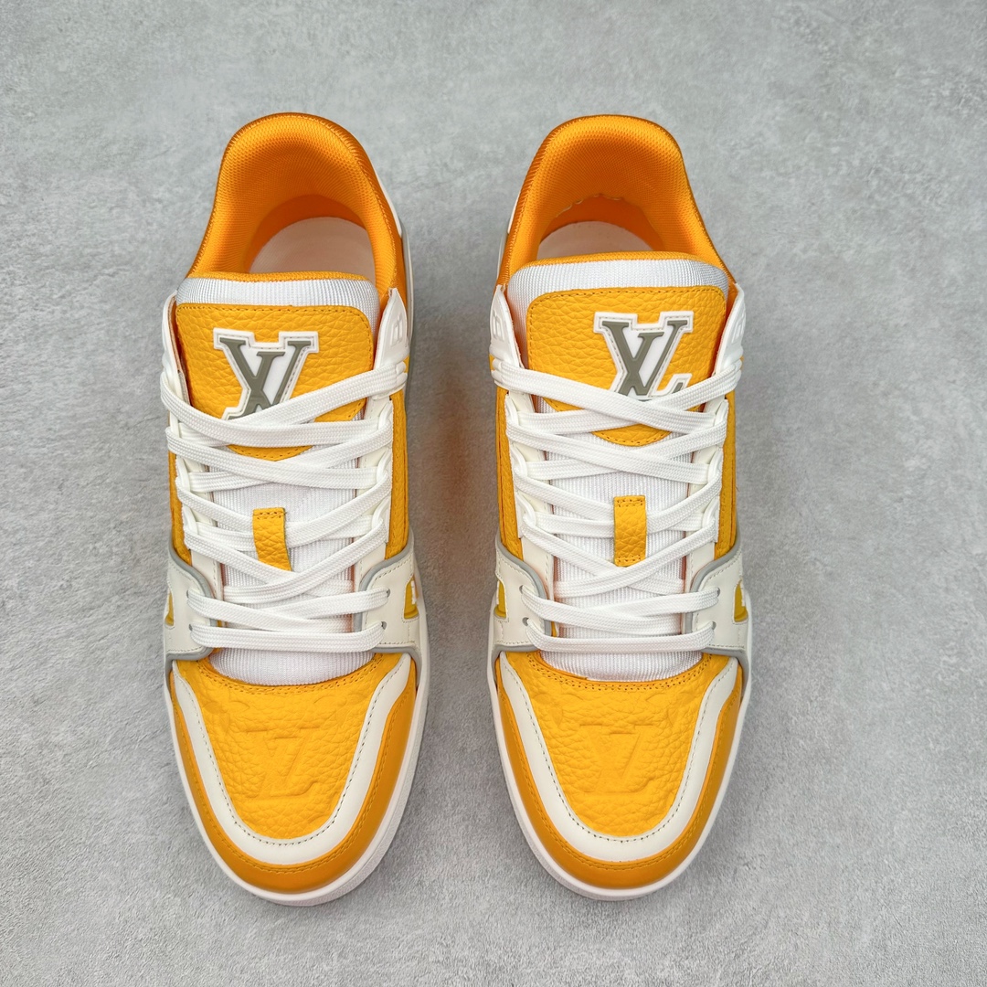 图片[2]-＃K纯原 Louis Vuitton Trainer lv时装走秀运动鞋 市场所有版本中综合最强的货品 GD实力大厂出品 全网最全配色更新最快 最成熟的做工稳定的品控 完美鞋型超高的清洁度 零毛边线头瑕疵 全套原楦原纸版原鞋开模 全网最具灵魂的版型 正确原装黄色鞋盒 正确中底印花 鞋面印花3D高频深度立体 全鞋电脑针车 紧密相连 针距密度一致 环保乳胶注塑鞋垫 厚度脚感还原原版 皮面裁剪部位 统一油边封口工艺 原装橡胶大底含胶量大底组合零偏差 专柜全套包装 防尘袋 说明书 质保卡 男女鞋 尺码：35 36 37 38 39 40 41 42 43 44 45-选品中心