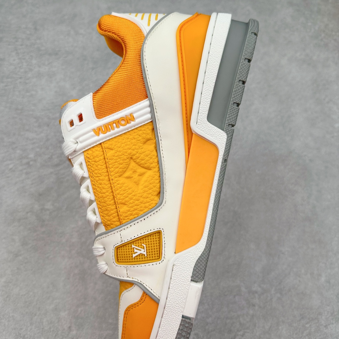 图片[7]-＃K纯原 Louis Vuitton Trainer lv时装走秀运动鞋 市场所有版本中综合最强的货品 GD实力大厂出品 全网最全配色更新最快 最成熟的做工稳定的品控 完美鞋型超高的清洁度 零毛边线头瑕疵 全套原楦原纸版原鞋开模 全网最具灵魂的版型 正确原装黄色鞋盒 正确中底印花 鞋面印花3D高频深度立体 全鞋电脑针车 紧密相连 针距密度一致 环保乳胶注塑鞋垫 厚度脚感还原原版 皮面裁剪部位 统一油边封口工艺 原装橡胶大底含胶量大底组合零偏差 专柜全套包装 防尘袋 说明书 质保卡 男女鞋 尺码：35 36 37 38 39 40 41 42 43 44 45-选品中心